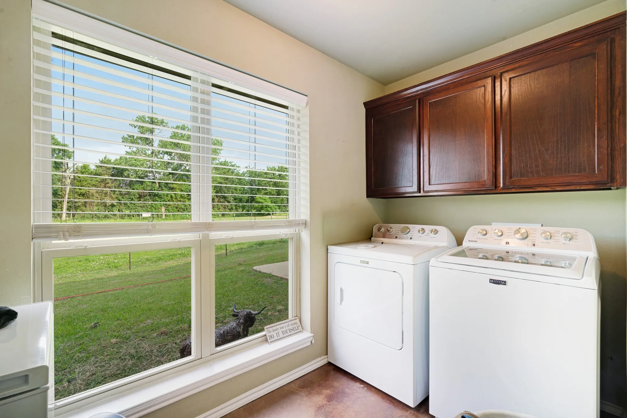 Single Family Residence For Sale in Lamar County , 1890 County Road 34520, Sumner, Texas 75486, 3 Bedroom, 2 Bathroom, Garage spaces, 1,459 Sqft, built in 2016, mls#21272068, Real Estate Agent in Sumner, Homes For Sale in Lamar county, Homes For Sale in Sumner, Realtor in Sumner Texas, Real Estate Brokerage Independent Realty Texas, Luminita Cordes Realtor