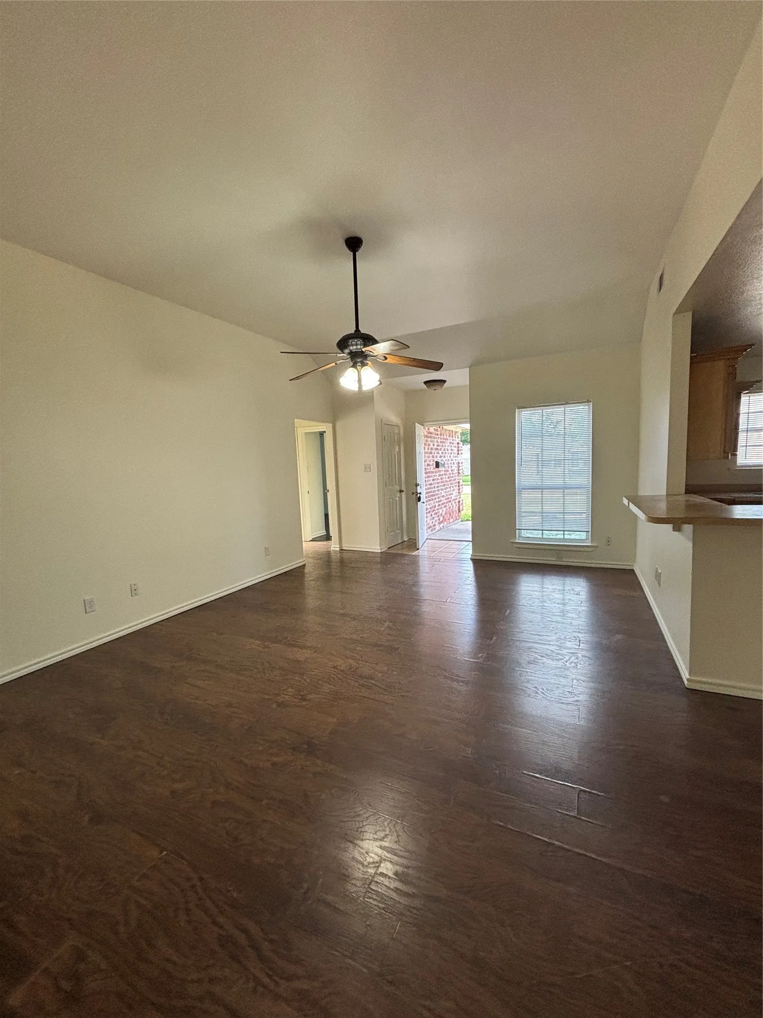 Single Family Residence For Rent in Tarrant County , 2615 Ennis Avenue, Fort Worth, Texas 76111, 4 Bedroom, 3 Bathroom, 2 Garage spaces, 1,641 Sqft, built in 2006, mls#21275154, Real Estate Agent in Fort Worth, Homes For Rent in Tarrant county, Homes For Rent in Fort Worth, Realtor in Fort Worth Texas, Real Estate Brokerage Independent Realty Texas, Luminita Cordes Realtor
