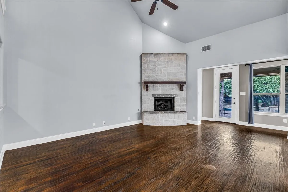 Single Family Residence For Rent in Denton County , 6365 Bear Lake Road, Frisco, Texas 75036, 4 Bedroom, 3 Bathroom, 2 Garage spaces, 3,245 Sqft, built in 2013, mls#21275163, Real Estate Agent in Frisco, Homes For Rent in Denton county, Homes For Rent in Frisco, Realtor in Frisco Texas, Real Estate Brokerage Independent Realty Texas, Luminita Cordes Realtor