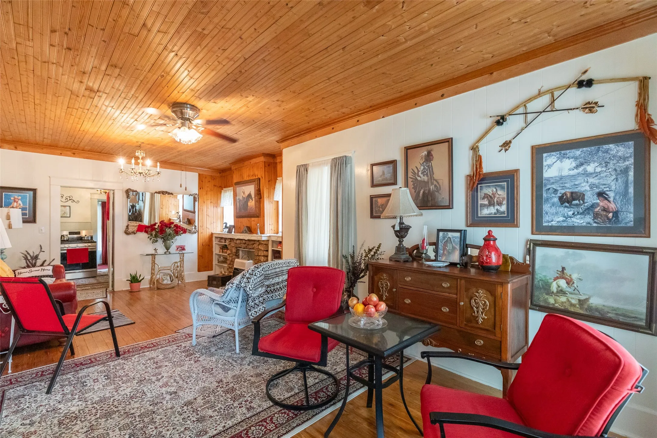 Single Family Residence For Sale in Eastland County , 208 Frost Street, Eastland, Texas 76448, 2 Bedroom, 1 Bathroom, Garage spaces, 1,176 Sqft, built in 1924, mls#21271835, Real Estate Agent in Eastland, Homes For Sale in Eastland county, Homes For Sale in Eastland, Realtor in Eastland Texas, Real Estate Brokerage Independent Realty Texas, Luminita Cordes Realtor
