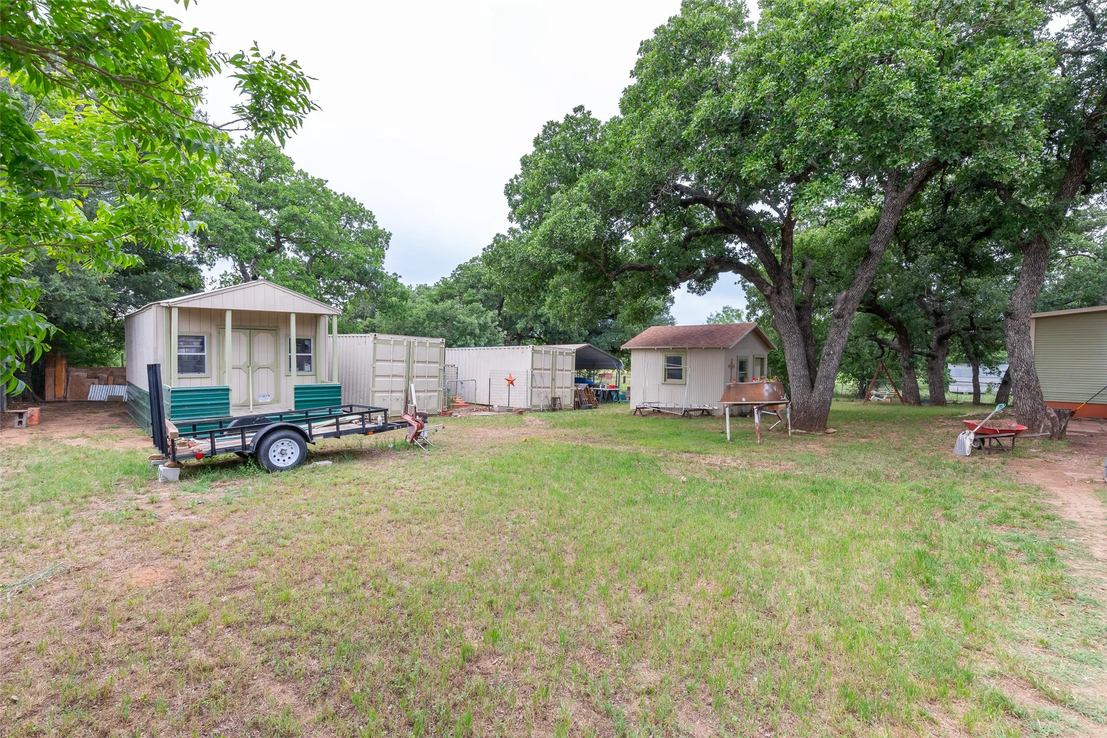 Single Family Residence For Sale in Eastland County , 208 Frost Street, Eastland, Texas 76448, 2 Bedroom, 1 Bathroom, Garage spaces, 1,176 Sqft, built in 1924, mls#21271835, Real Estate Agent in Eastland, Homes For Sale in Eastland county, Homes For Sale in Eastland, Realtor in Eastland Texas, Real Estate Brokerage Independent Realty Texas, Luminita Cordes Realtor