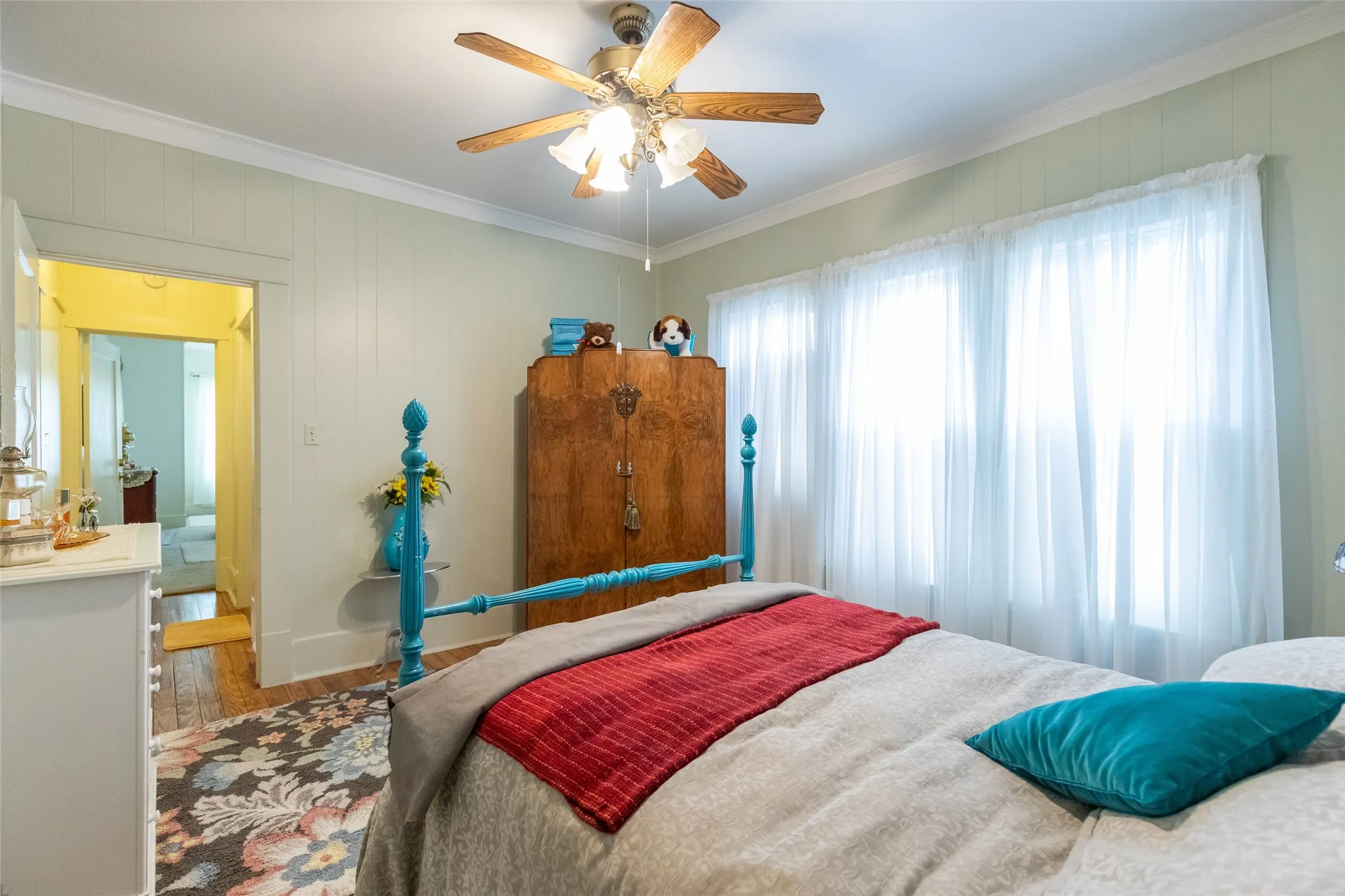 Single Family Residence For Sale in Eastland County , 208 Frost Street, Eastland, Texas 76448, 2 Bedroom, 1 Bathroom, Garage spaces, 1,176 Sqft, built in 1924, mls#21271835, Real Estate Agent in Eastland, Homes For Sale in Eastland county, Homes For Sale in Eastland, Realtor in Eastland Texas, Real Estate Brokerage Independent Realty Texas, Luminita Cordes Realtor