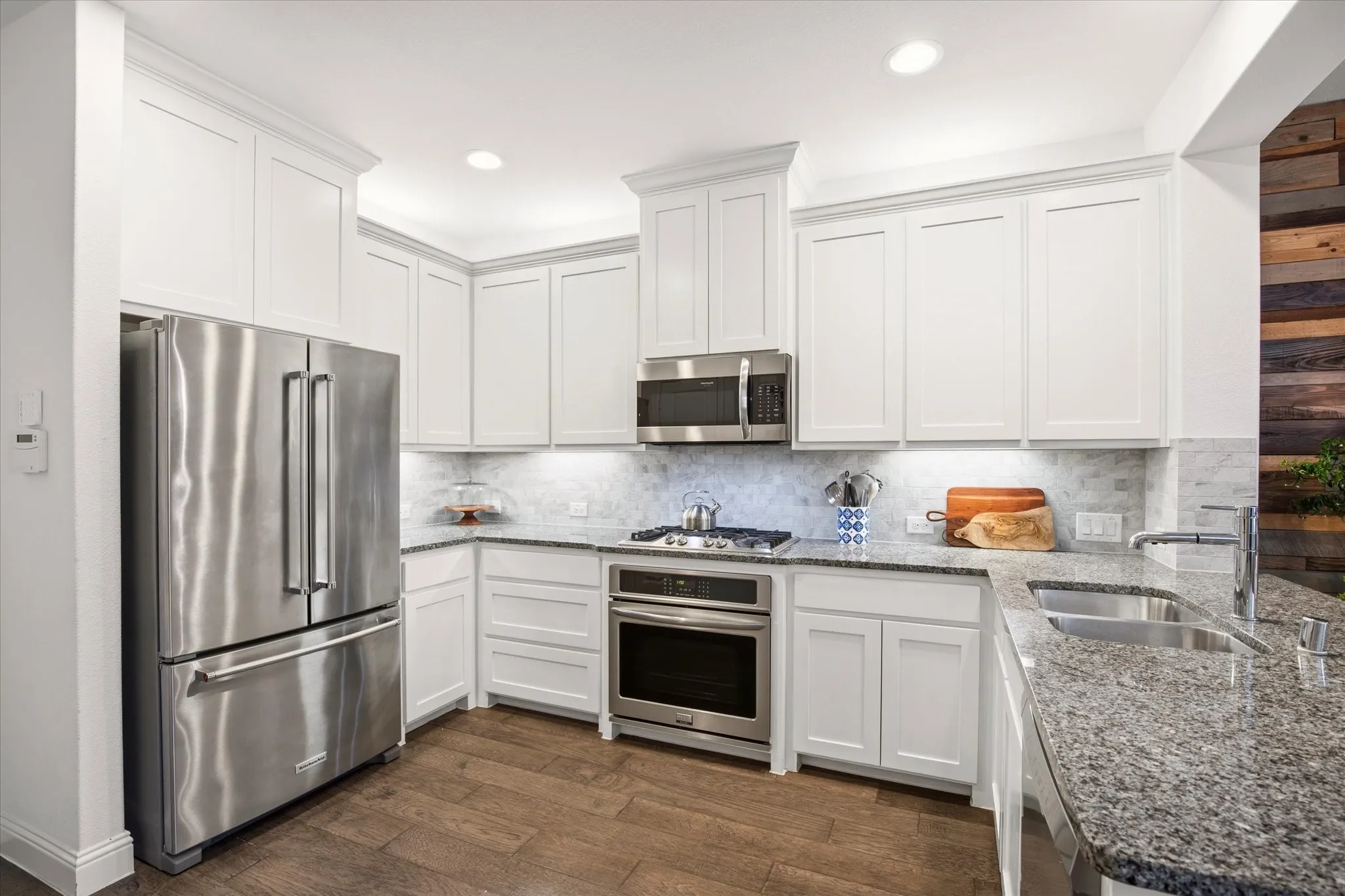 Plenty of cabinet space for all your dishware.