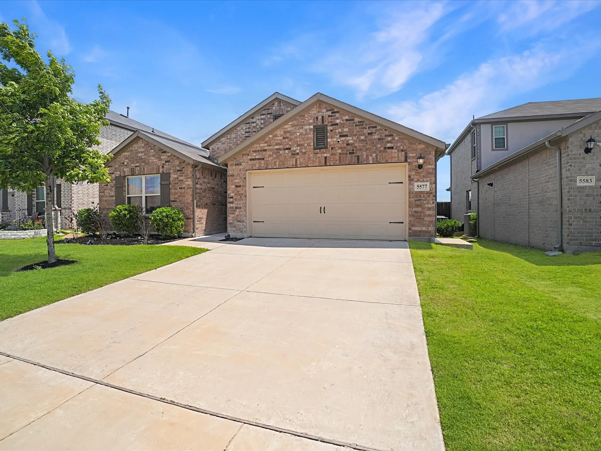 Single Family Residence For Sale in Hunt County , 5577 Cherokee Rose Drive, Royse City, Texas 75189, 4 Bedroom, 2 Bathroom, 2 Garage spaces, 1,971 Sqft, built in 2021, mls#21273736, Real Estate Agent in Royse City, Homes For Sale in Hunt county, Homes For Sale in Royse City, Realtor in Royse City Texas, Real Estate Brokerage Independent Realty Texas, Luminita Cordes Realtor