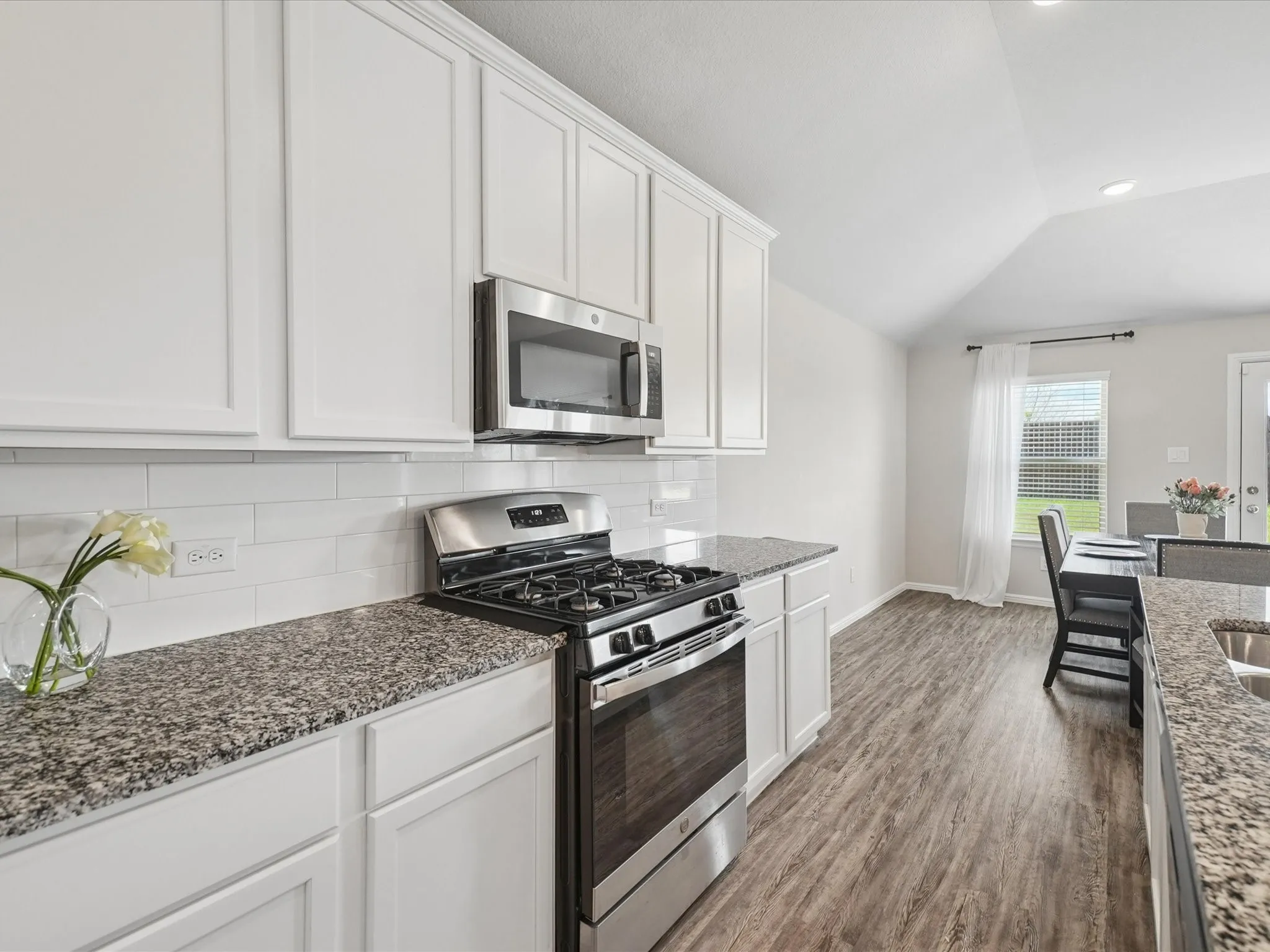 Single Family Residence For Sale in Hunt County , 5577 Cherokee Rose Drive, Royse City, Texas 75189, 4 Bedroom, 2 Bathroom, 2 Garage spaces, 1,971 Sqft, built in 2021, mls#21273736, Real Estate Agent in Royse City, Homes For Sale in Hunt county, Homes For Sale in Royse City, Realtor in Royse City Texas, Real Estate Brokerage Independent Realty Texas, Luminita Cordes Realtor