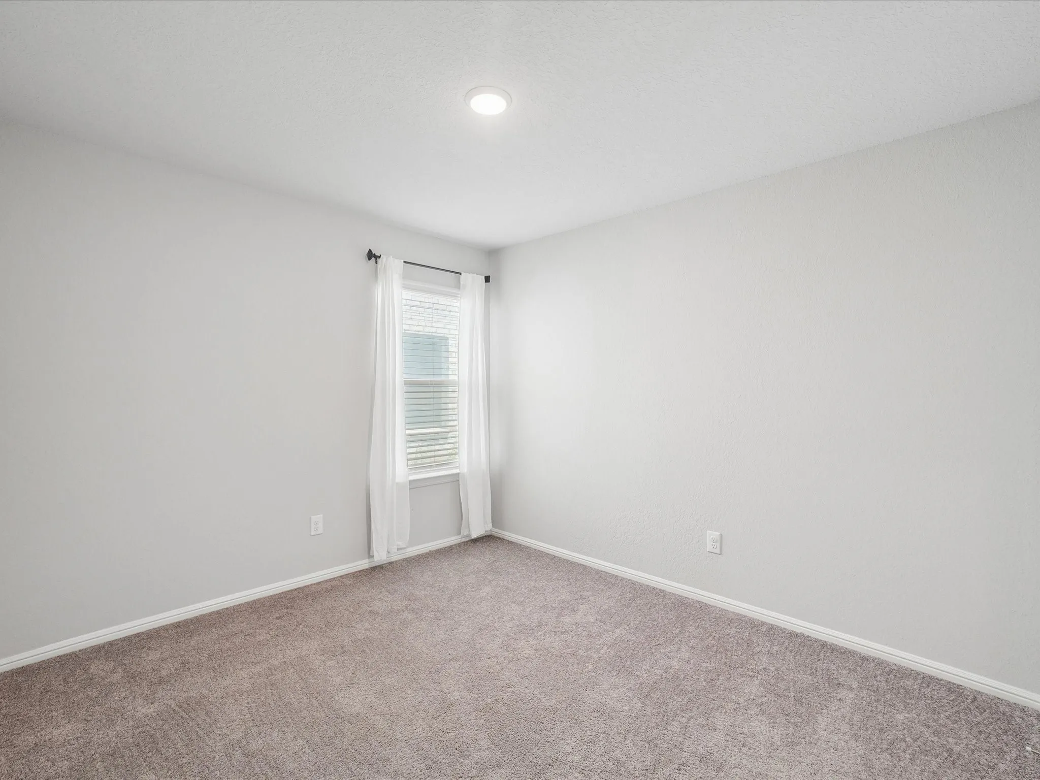 Single Family Residence For Sale in Hunt County , 5577 Cherokee Rose Drive, Royse City, Texas 75189, 4 Bedroom, 2 Bathroom, 2 Garage spaces, 1,971 Sqft, built in 2021, mls#21273736, Real Estate Agent in Royse City, Homes For Sale in Hunt county, Homes For Sale in Royse City, Realtor in Royse City Texas, Real Estate Brokerage Independent Realty Texas, Luminita Cordes Realtor