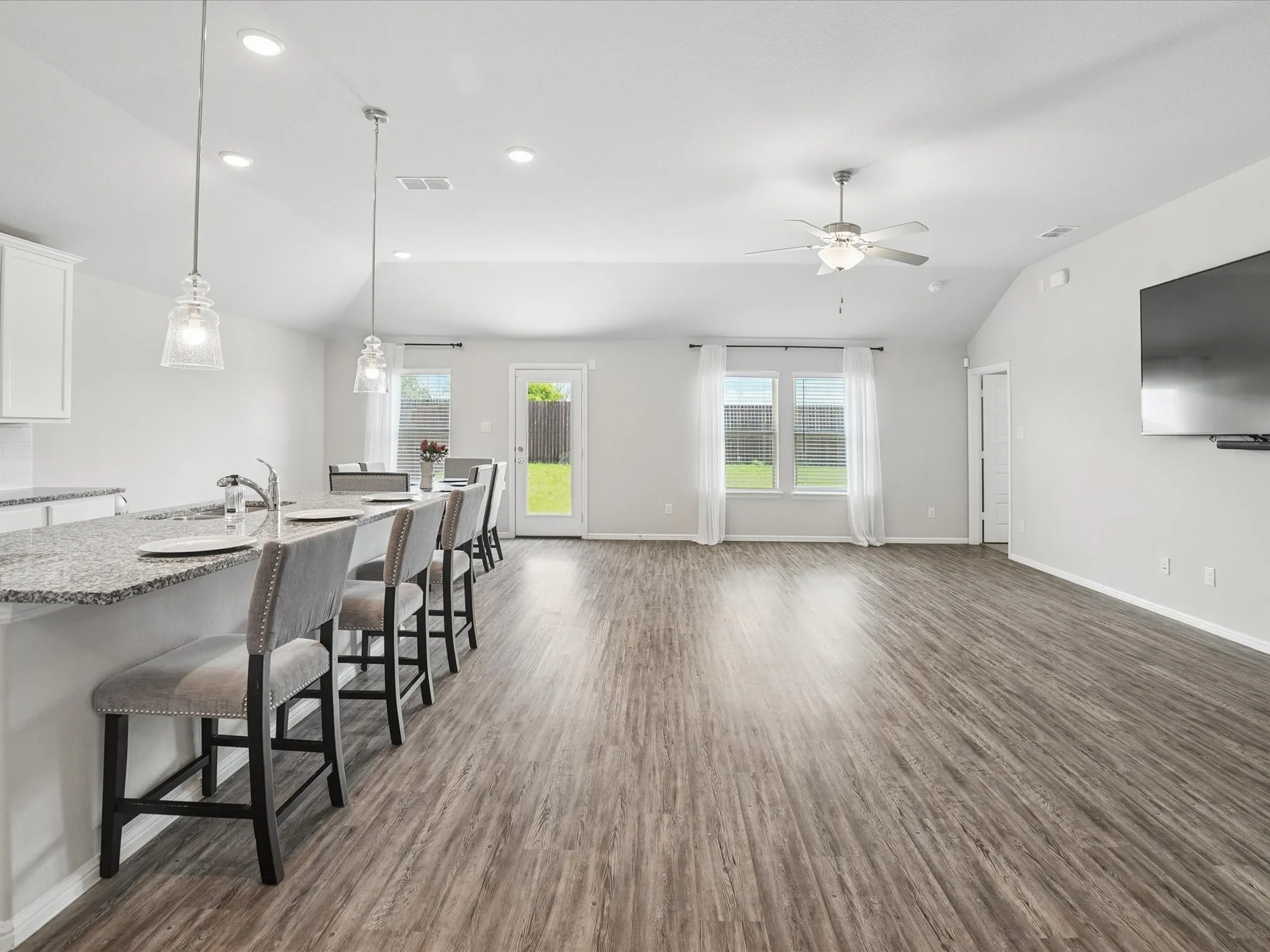 Single Family Residence For Sale in Hunt County , 5577 Cherokee Rose Drive, Royse City, Texas 75189, 4 Bedroom, 2 Bathroom, 2 Garage spaces, 1,971 Sqft, built in 2021, mls#21273736, Real Estate Agent in Royse City, Homes For Sale in Hunt county, Homes For Sale in Royse City, Realtor in Royse City Texas, Real Estate Brokerage Independent Realty Texas, Luminita Cordes Realtor