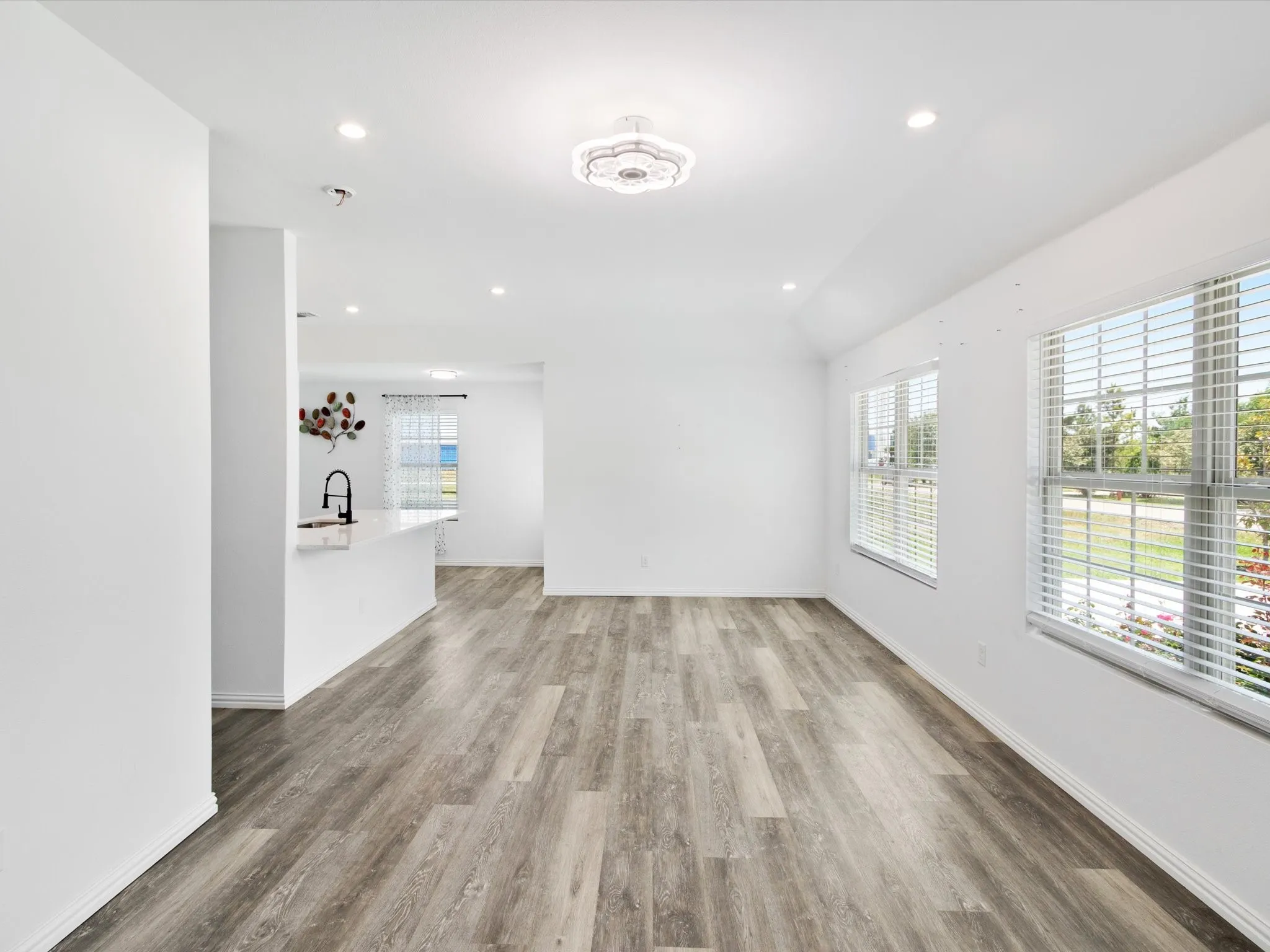 Single Family Residence For Sale in Ellis County , 308 Avenue A, Ennis, Texas 75119, 3 Bedroom, 2 Bathroom, Garage spaces, 1,209 Sqft, built in 2024, mls#21275147, Real Estate Agent in Ennis, Homes For Sale in Ellis county, Homes For Sale in Ennis, Realtor in Ennis Texas, Real Estate Brokerage Independent Realty Texas, Luminita Cordes Realtor