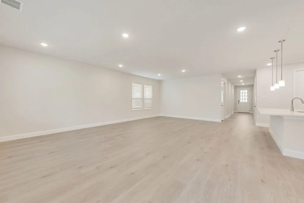Single Family Residence For Sale in Denton County , 201 Hatherley Street, Little Elm, Texas 75068, 4 Bedroom, 3 Bathroom, 2 Garage spaces, 2,114 Sqft, built in 2026, mls#21275121, Real Estate Agent in Little Elm, Homes For Sale in Denton county, Homes For Sale in Little Elm, Realtor in Little Elm Texas, Real Estate Brokerage Independent Realty Texas, Luminita Cordes Realtor