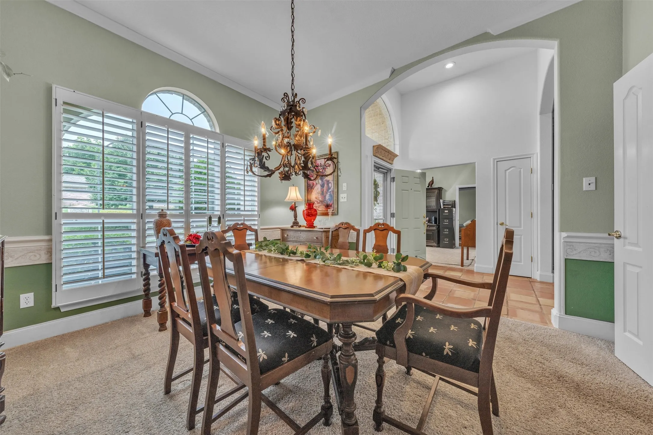 Single Family Residence For Sale in Parker County , 2001 Country Brook Drive, Weatherford, Texas 76087, 3 Bedroom, 3 Bathroom, 2 Garage spaces, 2,333 Sqft, built in 1997, mls#21275254, Real Estate Agent in Weatherford, Homes For Sale in Parker county, Homes For Sale in Weatherford, Realtor in Weatherford Texas, Real Estate Brokerage Independent Realty Texas, Luminita Cordes Realtor