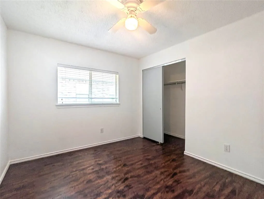 Single Family Residence For Sale in Collin County , 6411 Nottoway Court, Frisco, Texas 75035, 3 Bedrooms, 3 Bathrooms, 2 Garage spaces, 2,082 Sqft, built in 1997, Price $399,000, mls#21273898, Real Estate Agent in Frisco, Homes For Sale in Collin county, Homes For Sale in Frisco, Realtor in Frisco Texas, Real Estate Brokerage Independent Realty Texas, Luminita Cordes Realtor