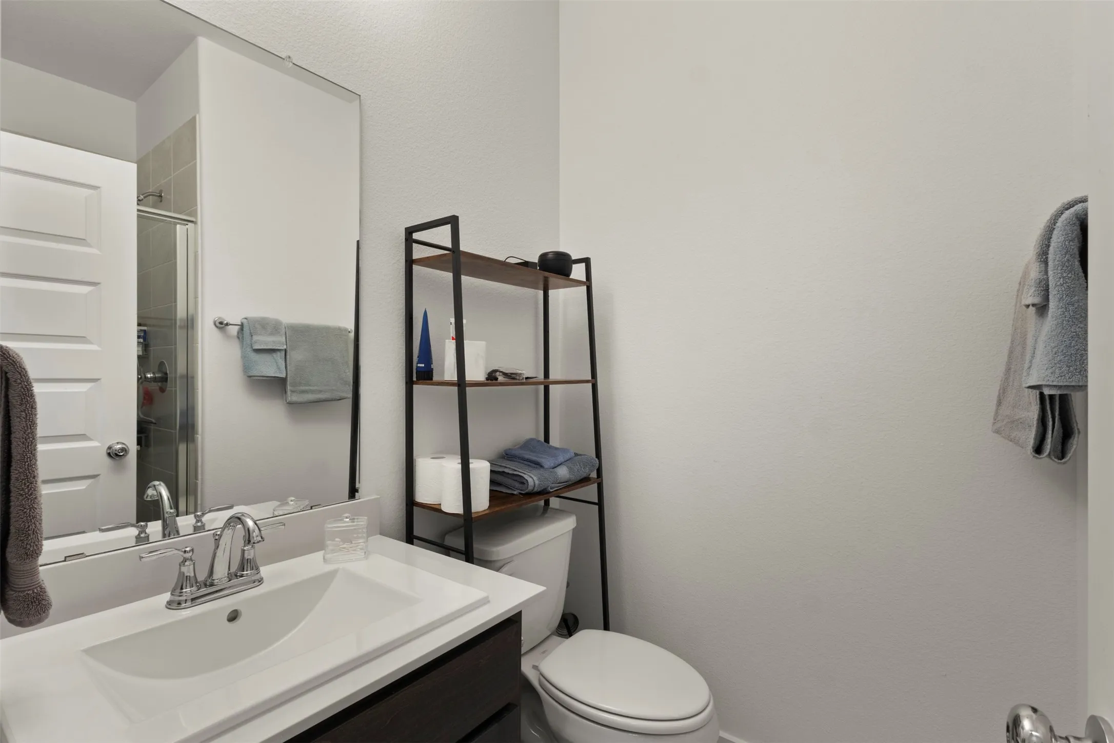 Single Family Residence For Sale in Collin County , 3024 Beau Daniel Drive, Royse City, Texas 75189, 4 Bedroom, 3 Bathroom, 2 Garage spaces, 2,174 Sqft, built in 2023, mls#21272299, Real Estate Agent in Royse City, Homes For Sale in Collin county, Homes For Sale in Royse City, Realtor in Royse City Texas, Real Estate Brokerage Independent Realty Texas, Luminita Cordes Realtor