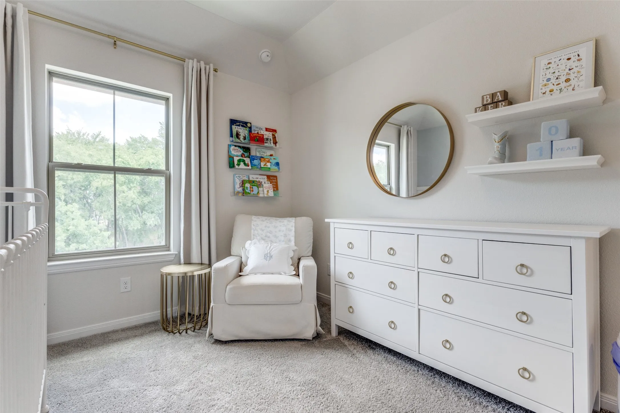 Single Family Residence For Sale in Grayson County , 1813 Lakemont Drive, Van Alstyne, Texas 75495, 3 Bedroom, 3 Bathroom, 2 Garage spaces, 1,861 Sqft, built in 2021, mls#21266849, Real Estate Agent in Van Alstyne, Homes For Sale in Grayson county, Homes For Sale in Van Alstyne, Realtor in Van Alstyne Texas, Real Estate Brokerage Independent Realty Texas, Luminita Cordes Realtor
