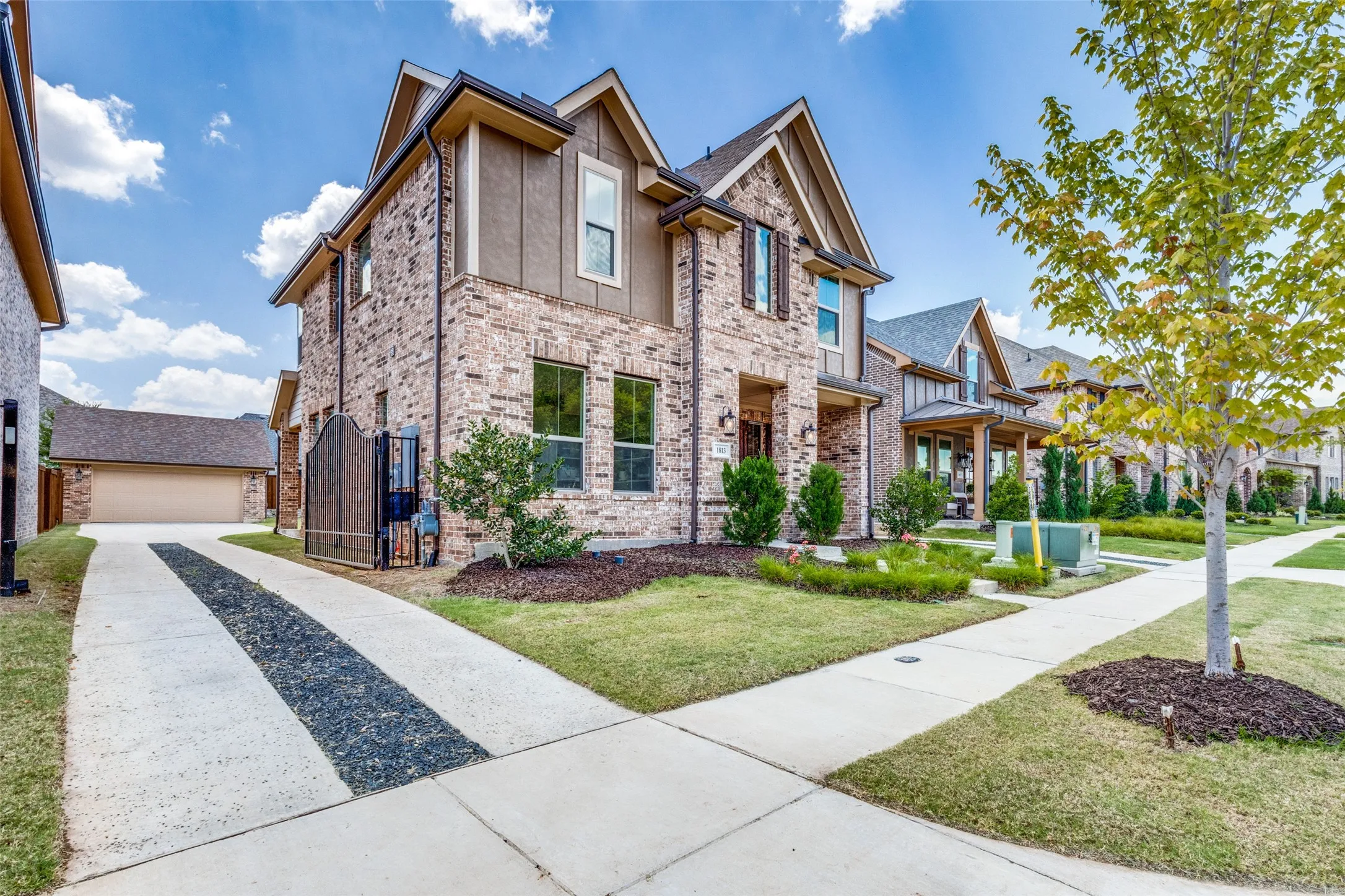 Single Family Residence For Sale in Grayson County , 1813 Lakemont Drive, Van Alstyne, Texas 75495, 3 Bedroom, 3 Bathroom, 2 Garage spaces, 1,861 Sqft, built in 2021, mls#21266849, Real Estate Agent in Van Alstyne, Homes For Sale in Grayson county, Homes For Sale in Van Alstyne, Realtor in Van Alstyne Texas, Real Estate Brokerage Independent Realty Texas, Luminita Cordes Realtor