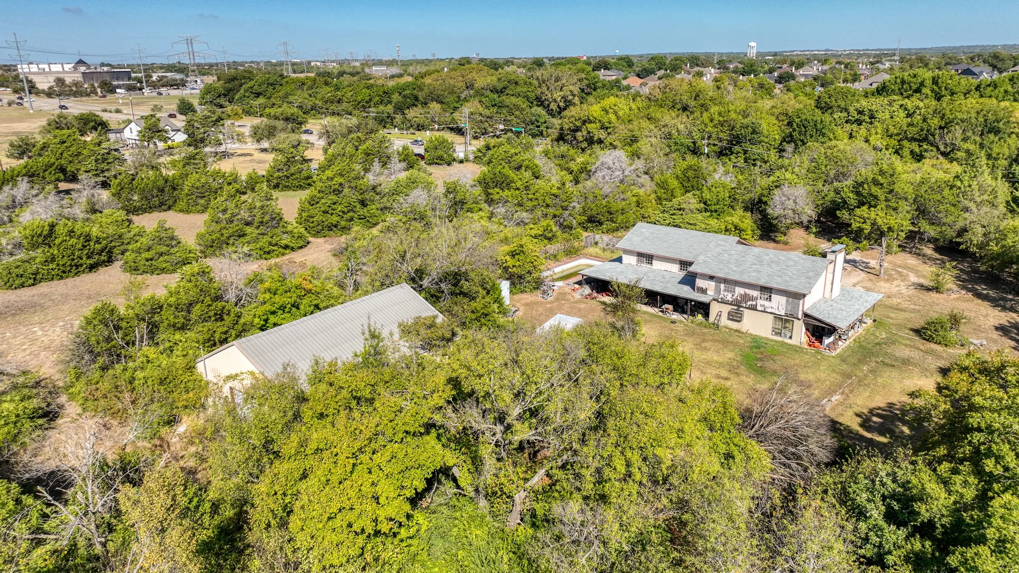 Single Family Residence For Sale in Dallas County , 1922 W Pleasant Run Road, De Soto, Texas 75115, 3 Bedroom, 3 Bathroom, Garage spaces, 3,649 Sqft, built in 1956, mls#21275210, Real Estate Agent in De Soto, Homes For Sale in Dallas county, Homes For Sale in De Soto, Realtor in De Soto Texas, Real Estate Brokerage Independent Realty Texas, Luminita Cordes Realtor