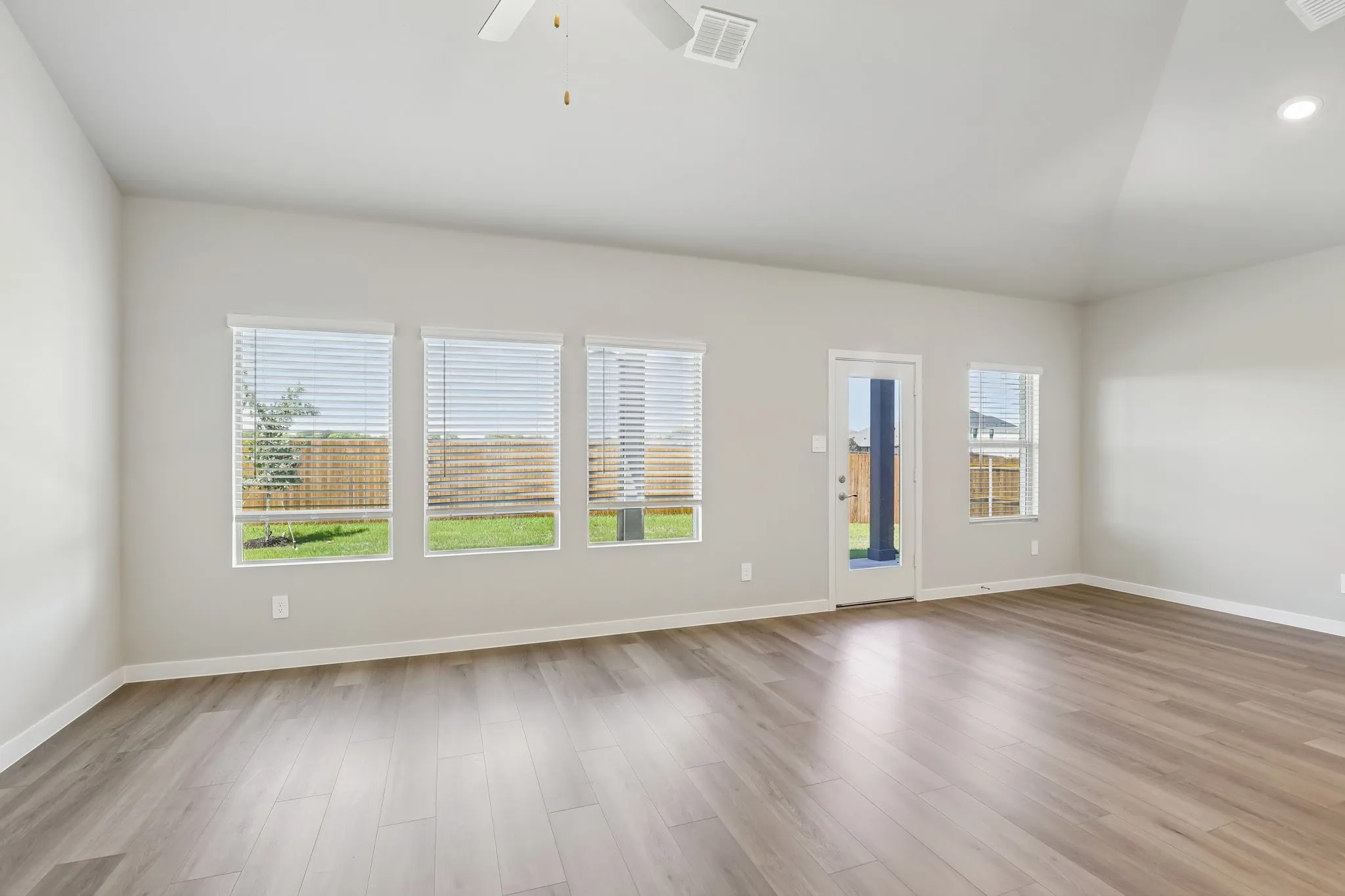 Single Family Residence For Sale in Collin County , 2216 Currents Road, Princeton, Texas 75407, 4 Bedroom, 3 Bathroom, 2 Garage spaces, 3,072 Sqft, built in 2026, mls#21274797, Real Estate Agent in Princeton, Homes For Sale in Collin county, Homes For Sale in Princeton, Realtor in Princeton Texas, Real Estate Brokerage Independent Realty Texas, Luminita Cordes Realtor