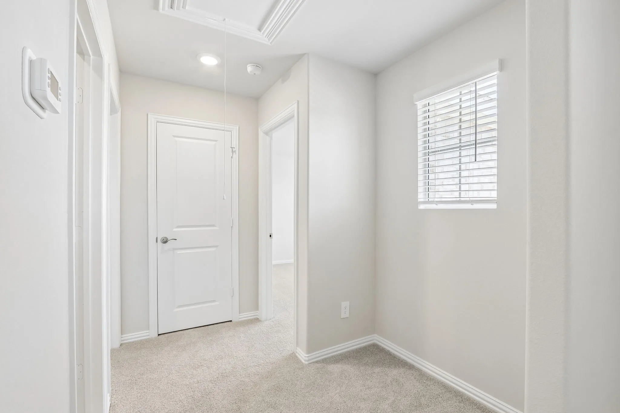  Photo is not of the actual home, but is an inspirational photo of builder’s model home and may depict options, furnishings, and/or decorator features that are not included.
