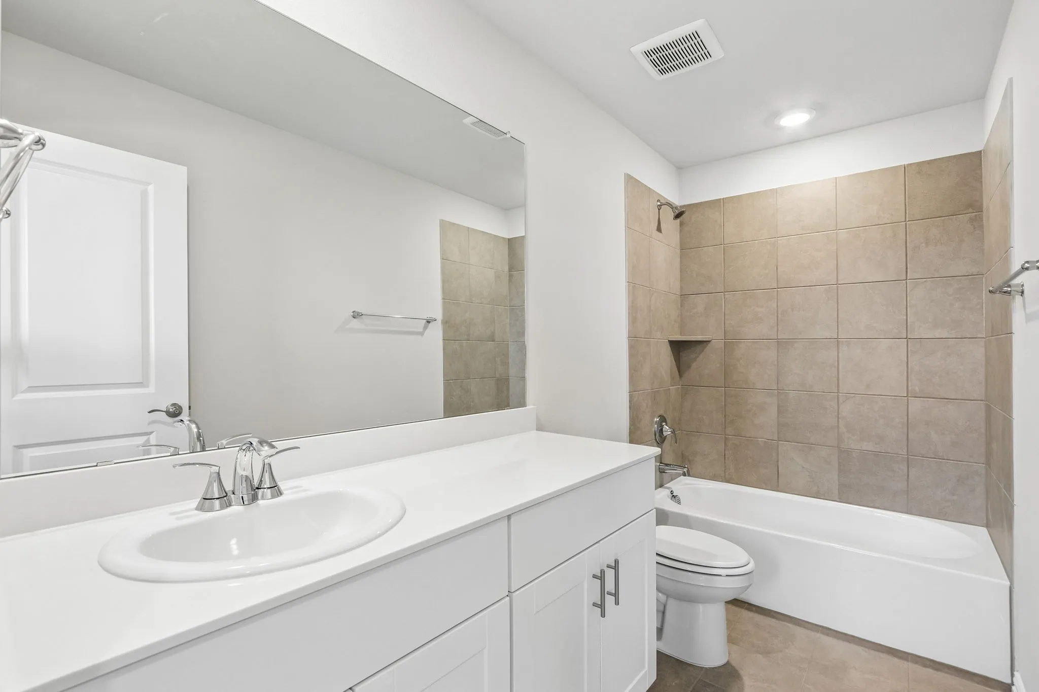  Photo is not of the actual home, but is an inspirational photo of builder’s model home and may depict options, furnishings, and/or decorator features that are not included.

