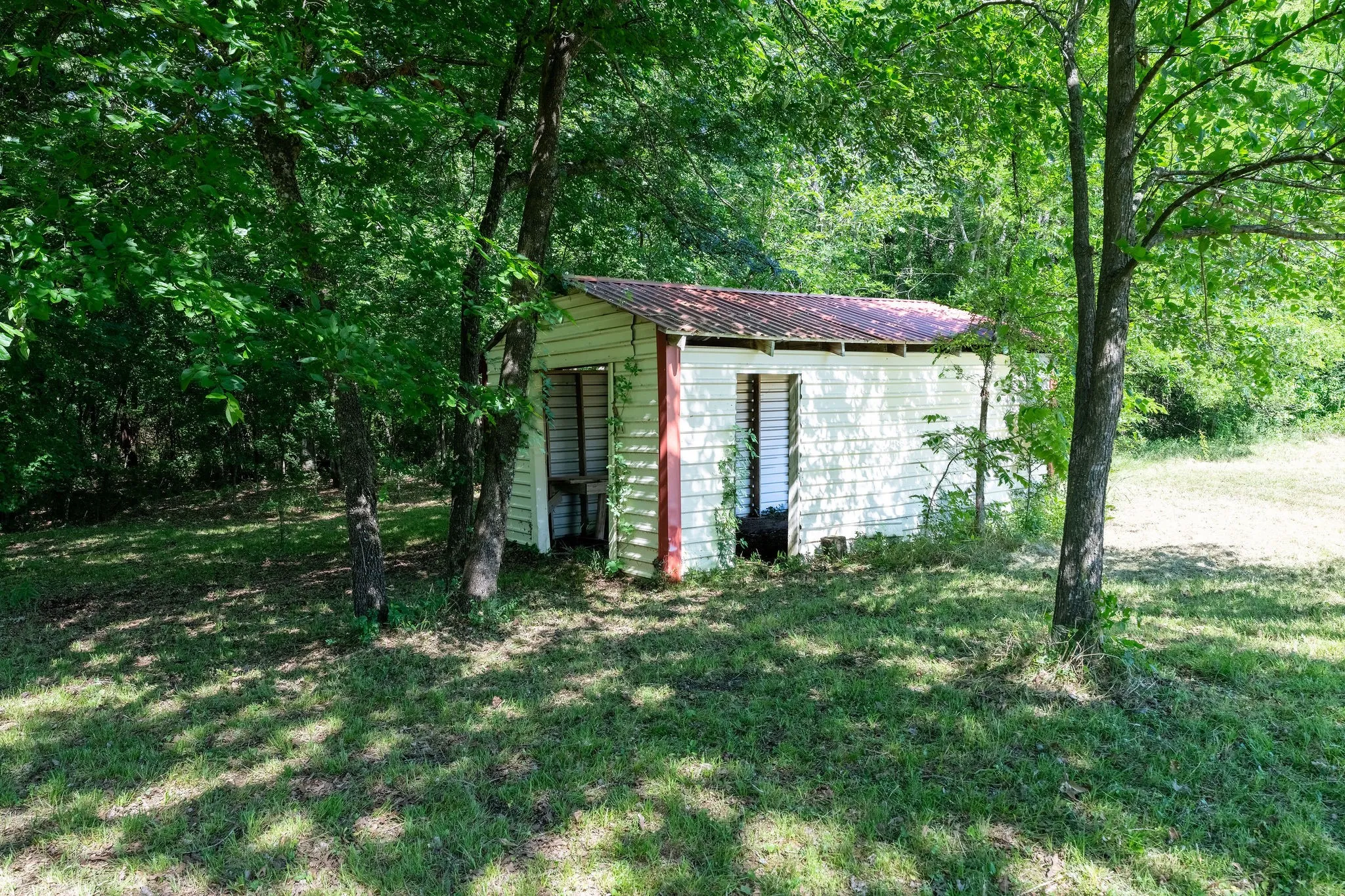 Single Family Residence For Sale in Grayson County , 27659 US Highway 377, Gordonville, Texas 76245, 3 Bedroom, 3 Bathroom, 2 Garage spaces, 2,707 Sqft, built in 1981, Price $975,000, mls#21273294, Real Estate Agent in Gordonville, Homes For Sale in Grayson county, Homes For Sale in Gordonville, Realtor in Gordonville Texas, Real Estate Brokerage Independent Realty Texas, Luminita Cordes Realtor