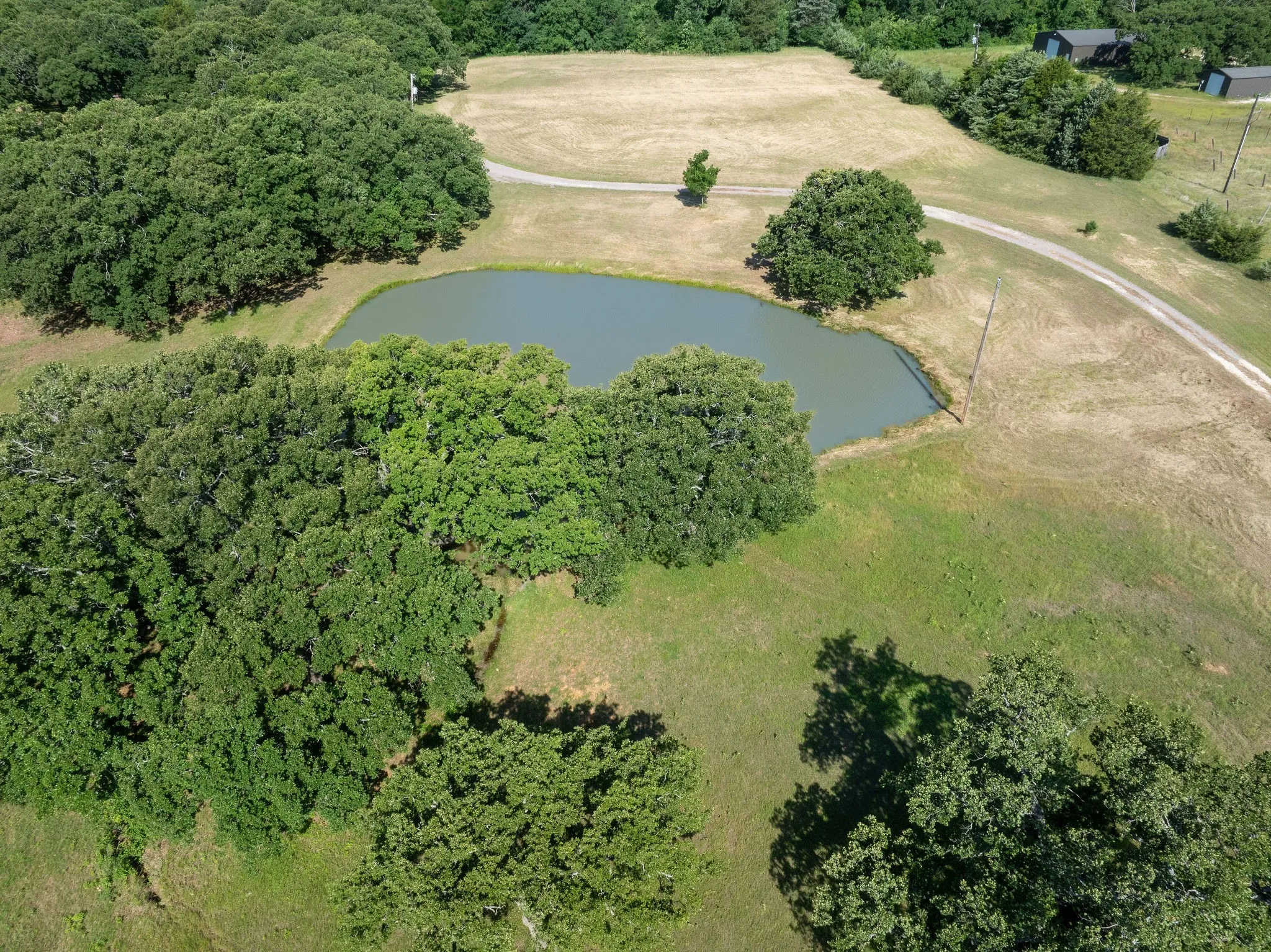 Single Family Residence For Sale in Grayson County , 27659 US Highway 377, Gordonville, Texas 76245, 3 Bedroom, 3 Bathroom, 2 Garage spaces, 2,707 Sqft, built in 1981, Price $975,000, mls#21273294, Real Estate Agent in Gordonville, Homes For Sale in Grayson county, Homes For Sale in Gordonville, Realtor in Gordonville Texas, Real Estate Brokerage Independent Realty Texas, Luminita Cordes Realtor