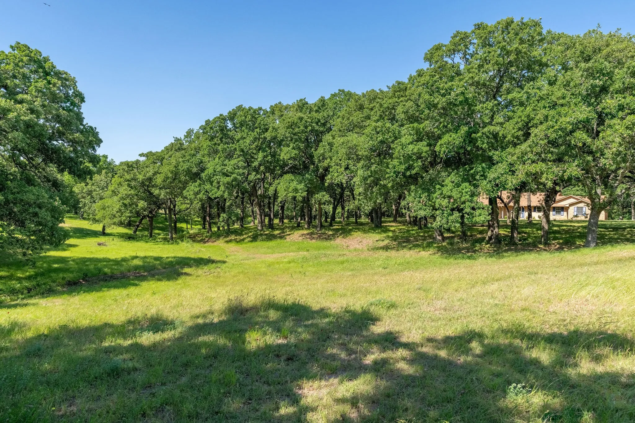 Single Family Residence For Sale in Grayson County , 27659 US Highway 377, Gordonville, Texas 76245, 3 Bedroom, 3 Bathroom, 2 Garage spaces, 2,707 Sqft, built in 1981, Price $975,000, mls#21273294, Real Estate Agent in Gordonville, Homes For Sale in Grayson county, Homes For Sale in Gordonville, Realtor in Gordonville Texas, Real Estate Brokerage Independent Realty Texas, Luminita Cordes Realtor