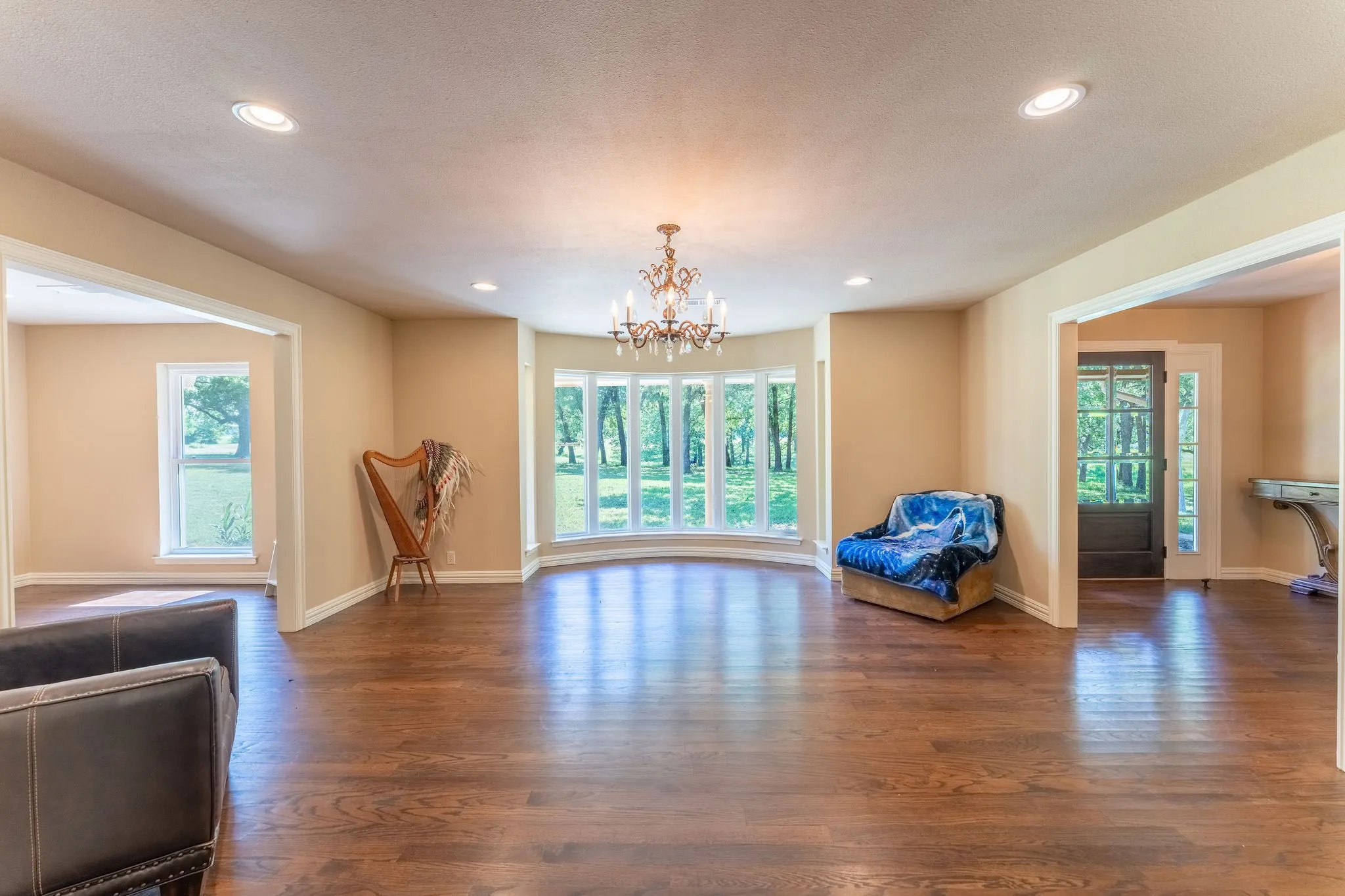 Single Family Residence For Sale in Grayson County , 27659 US Highway 377, Gordonville, Texas 76245, 3 Bedroom, 3 Bathroom, 2 Garage spaces, 2,707 Sqft, built in 1981, Price $975,000, mls#21273294, Real Estate Agent in Gordonville, Homes For Sale in Grayson county, Homes For Sale in Gordonville, Realtor in Gordonville Texas, Real Estate Brokerage Independent Realty Texas, Luminita Cordes Realtor