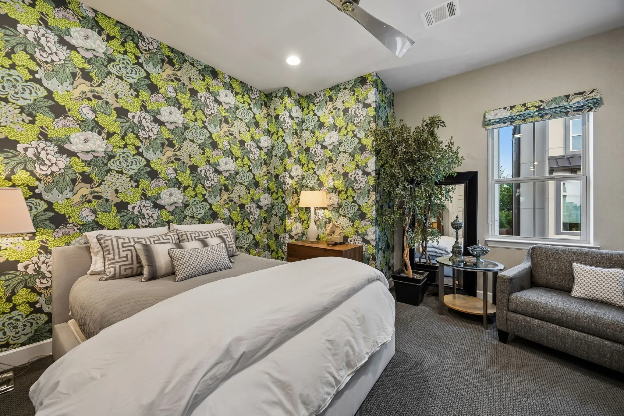 Single Family Residence For Sale in Dallas County , 1925 Woodland Heights Place, Dallas, Texas 75208, 3 Bedrooms, 4 Bathrooms, 2 Garage spaces, 2,714 Sqft, built in 2017, Price $785,000, mls#21275257, Real Estate Agent in Dallas, Homes For Sale in Dallas county, Homes For Sale in Dallas, Realtor in Dallas Texas, Real Estate Brokerage Independent Realty Texas, Luminita Cordes Realtor
