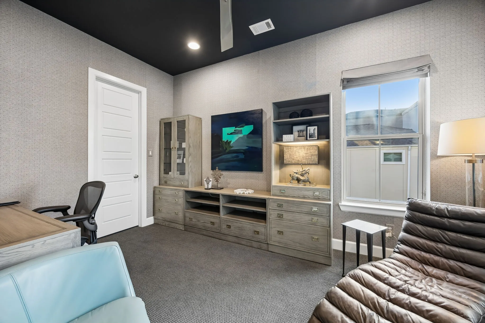 Single Family Residence For Sale in Dallas County , 1925 Woodland Heights Place, Dallas, Texas 75208, 3 Bedrooms, 4 Bathrooms, 2 Garage spaces, 2,714 Sqft, built in 2017, Price $785,000, mls#21275257, Real Estate Agent in Dallas, Homes For Sale in Dallas county, Homes For Sale in Dallas, Realtor in Dallas Texas, Real Estate Brokerage Independent Realty Texas, Luminita Cordes Realtor