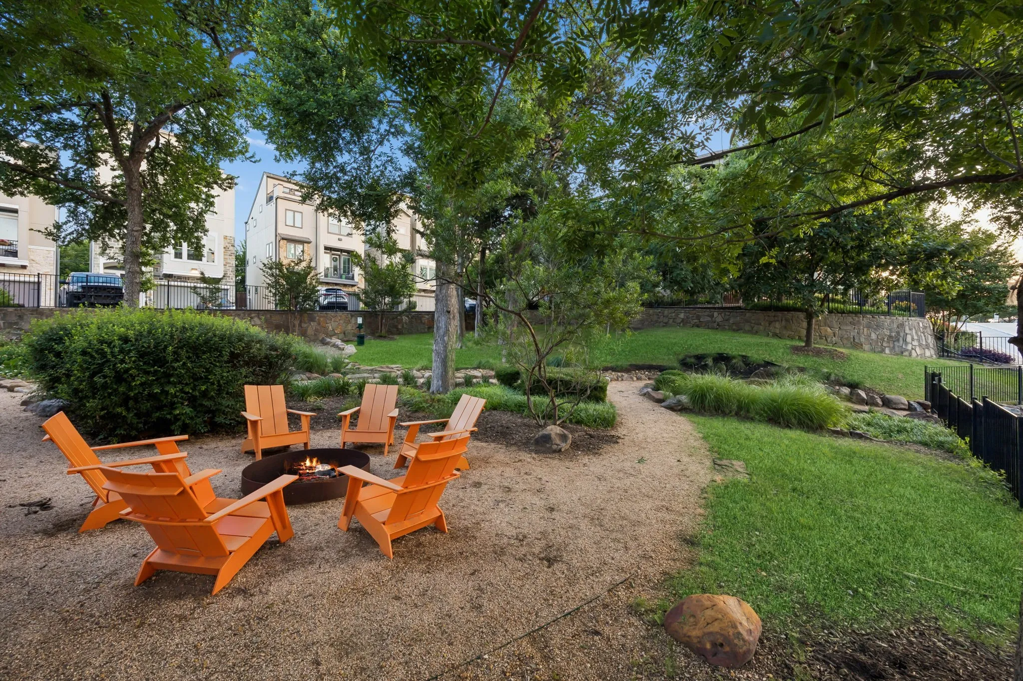 Single Family Residence For Sale in Dallas County , 1925 Woodland Heights Place, Dallas, Texas 75208, 3 Bedrooms, 4 Bathrooms, 2 Garage spaces, 2,714 Sqft, built in 2017, Price $785,000, mls#21275257, Real Estate Agent in Dallas, Homes For Sale in Dallas county, Homes For Sale in Dallas, Realtor in Dallas Texas, Real Estate Brokerage Independent Realty Texas, Luminita Cordes Realtor
