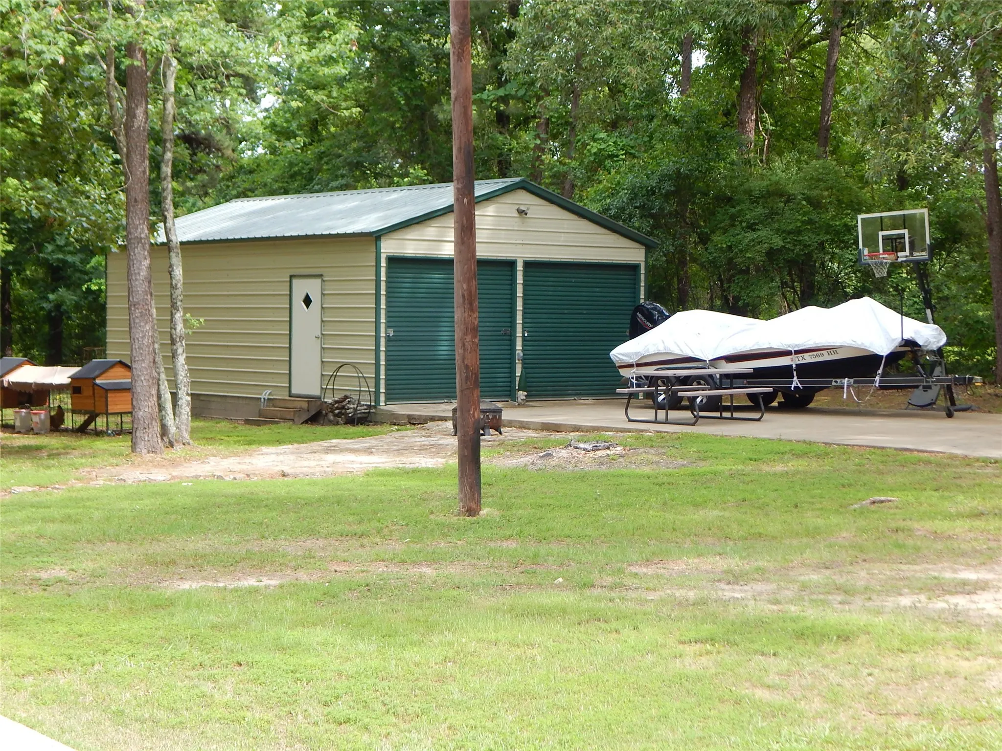 Single Family Residence For Sale in Upshur County , 1106 TALL TIMBERS, Gilmer, Texas 75645, 4 Bedroom, 2 Bathroom, 2 Garage spaces, 2,040 Sqft, built in 1999, mls#21275338, Real Estate Agent in Gilmer, Homes For Sale in Upshur county, Homes For Sale in Gilmer, Realtor in Gilmer Texas, Real Estate Brokerage Independent Realty Texas, Luminita Cordes Realtor