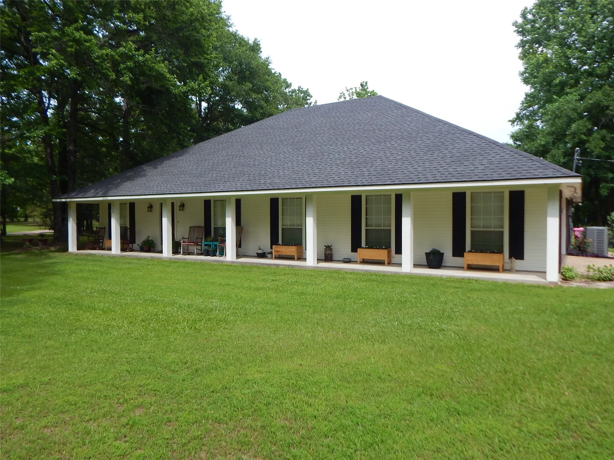 Single Family Residence For Sale in Upshur County , 1106 TALL TIMBERS, Gilmer, Texas 75645, 4 Bedroom, 2 Bathroom, 2 Garage spaces, 2,040 Sqft, built in 1999, mls#21275338, Real Estate Agent in Gilmer, Homes For Sale in Upshur county, Homes For Sale in Gilmer, Realtor in Gilmer Texas, Real Estate Brokerage Independent Realty Texas, Luminita Cordes Realtor