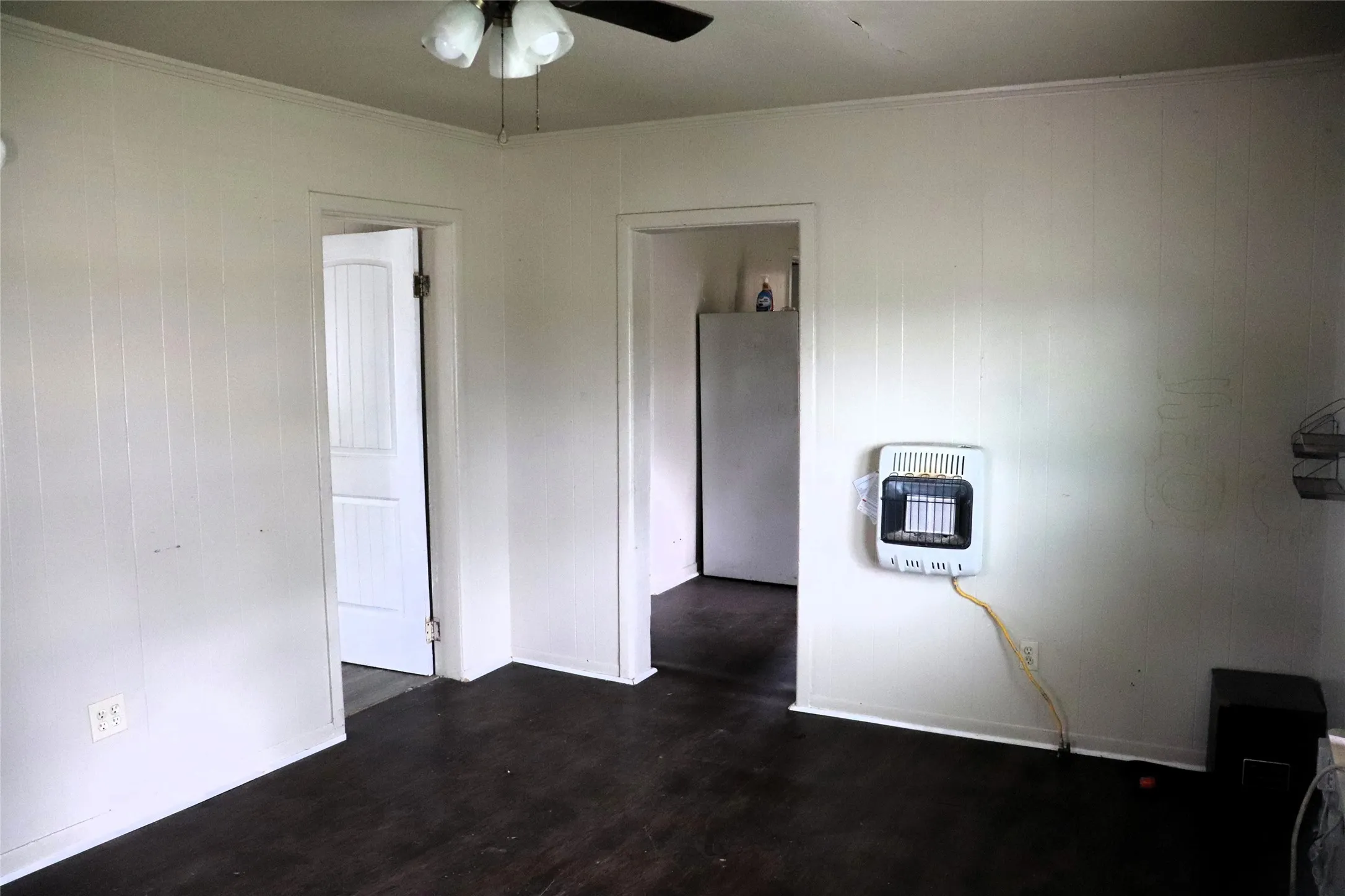 Single Family Residence For Sale in Hunt County , 2510 Gilmer Street, Caddo Mills, Texas 75135, 2 Bedrooms, 1 Bathroom, Garage spaces, 720 Sqft, built in 1970, Price $124,900, mls#21270591, Real Estate Agent in Caddo Mills, Homes For Sale in Hunt county, Homes For Sale in Caddo Mills, Realtor in Caddo Mills Texas, Real Estate Brokerage Independent Realty Texas, Luminita Cordes Realtor