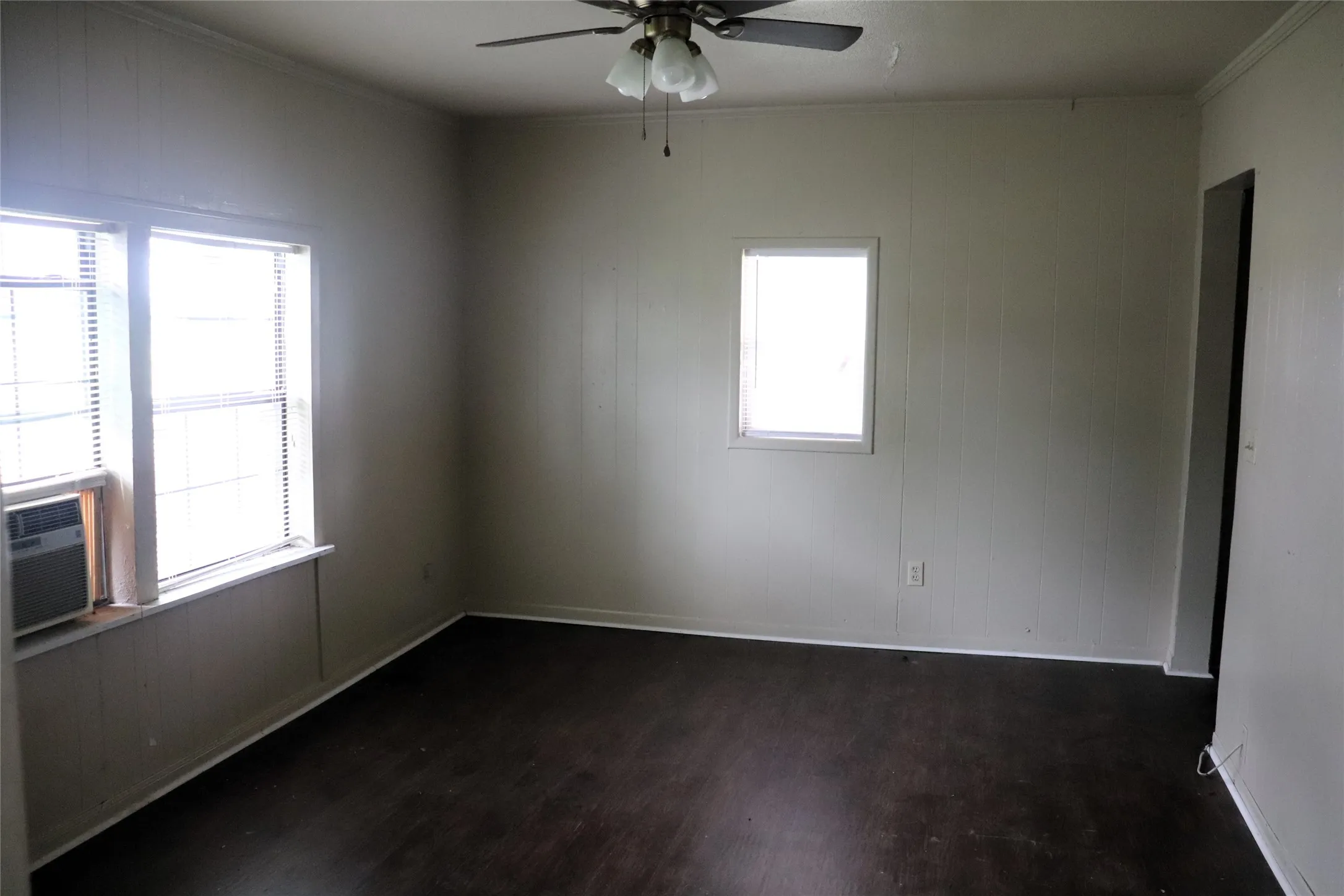 Single Family Residence For Sale in Hunt County , 2510 Gilmer Street, Caddo Mills, Texas 75135, 2 Bedrooms, 1 Bathroom, Garage spaces, 720 Sqft, built in 1970, Price $124,900, mls#21270591, Real Estate Agent in Caddo Mills, Homes For Sale in Hunt county, Homes For Sale in Caddo Mills, Realtor in Caddo Mills Texas, Real Estate Brokerage Independent Realty Texas, Luminita Cordes Realtor