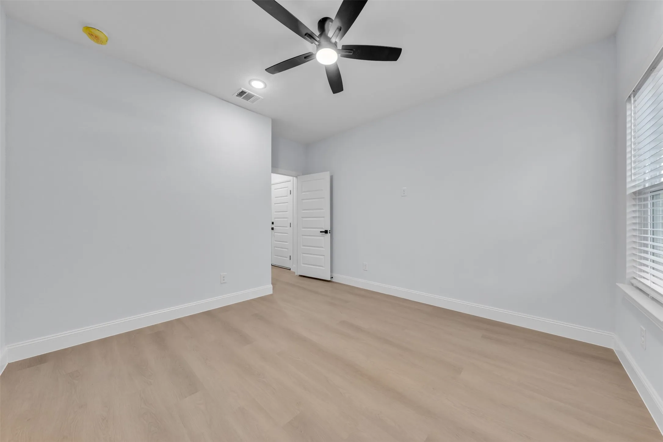 Single Family Residence For Sale in Tarrant County , 5212 Cox Street, Fort Worth, Texas 76105, 4 Bedroom, 3 Bathroom, 2 Garage spaces, 1,947 Sqft, built in 2026, mls#21274772, Real Estate Agent in Fort Worth, Homes For Sale in Tarrant county, Homes For Sale in Fort Worth, Realtor in Fort Worth Texas, Real Estate Brokerage Independent Realty Texas, Luminita Cordes Realtor