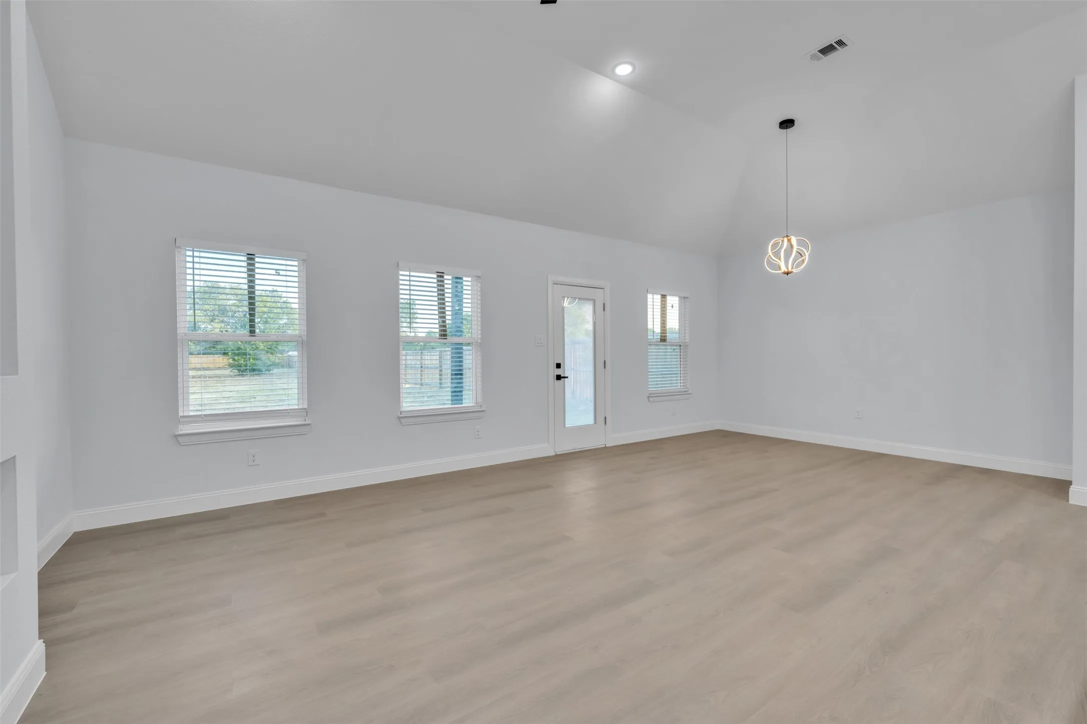 Single Family Residence For Sale in Tarrant County , 5212 Cox Street, Fort Worth, Texas 76105, 4 Bedroom, 3 Bathroom, 2 Garage spaces, 1,947 Sqft, built in 2026, mls#21274772, Real Estate Agent in Fort Worth, Homes For Sale in Tarrant county, Homes For Sale in Fort Worth, Realtor in Fort Worth Texas, Real Estate Brokerage Independent Realty Texas, Luminita Cordes Realtor