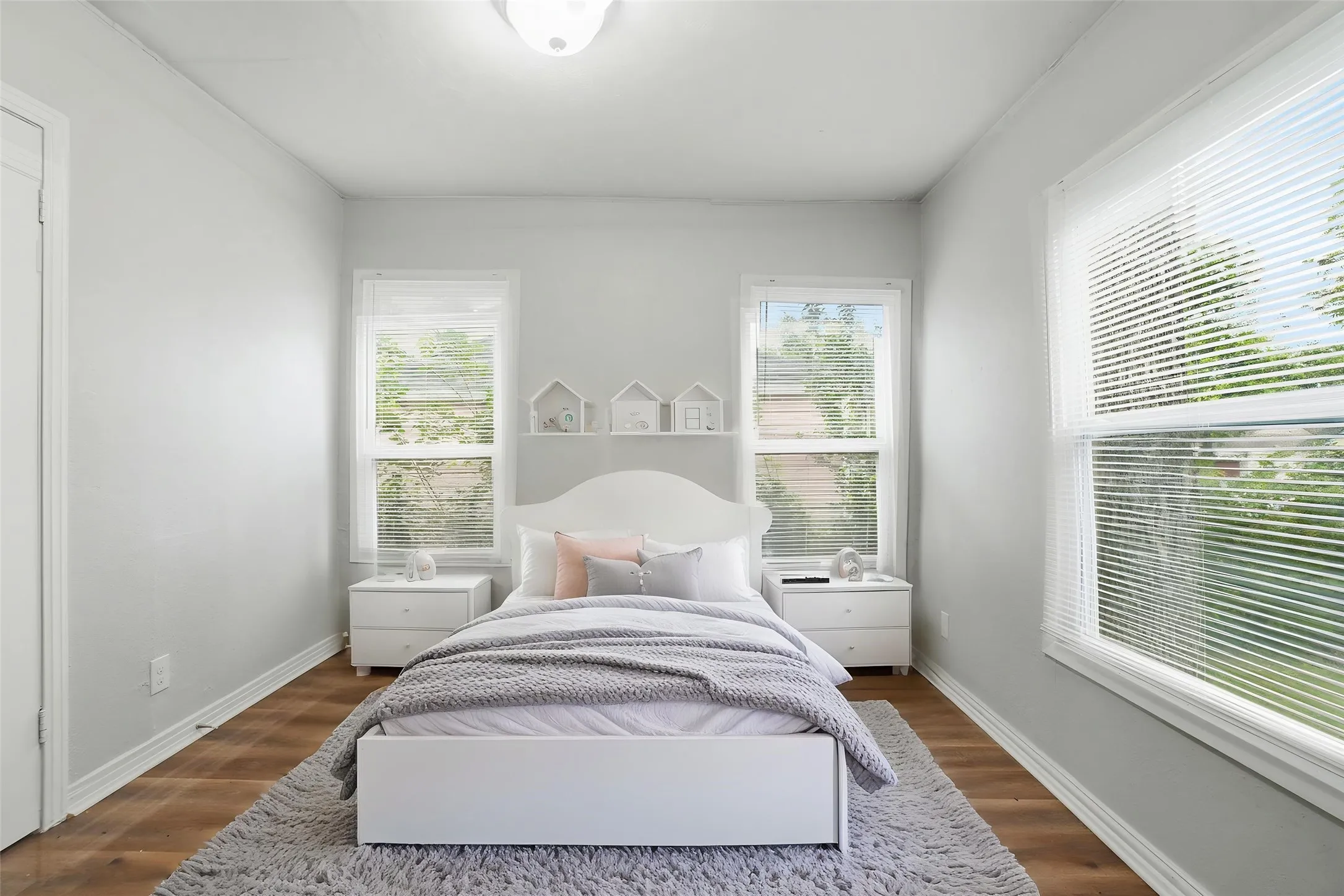 Single Family Residence For Sale in Dallas County , 2547 Wilton Avenue, Dallas, Texas 75211, 4 Bedroom, 1 Bathroom, Garage spaces, 1,222 Sqft, built in 1942, mls#21274849, Real Estate Agent in Dallas, Homes For Sale in Dallas county, Homes For Sale in Dallas, Realtor in Dallas Texas, Real Estate Brokerage Independent Realty Texas, Luminita Cordes Realtor