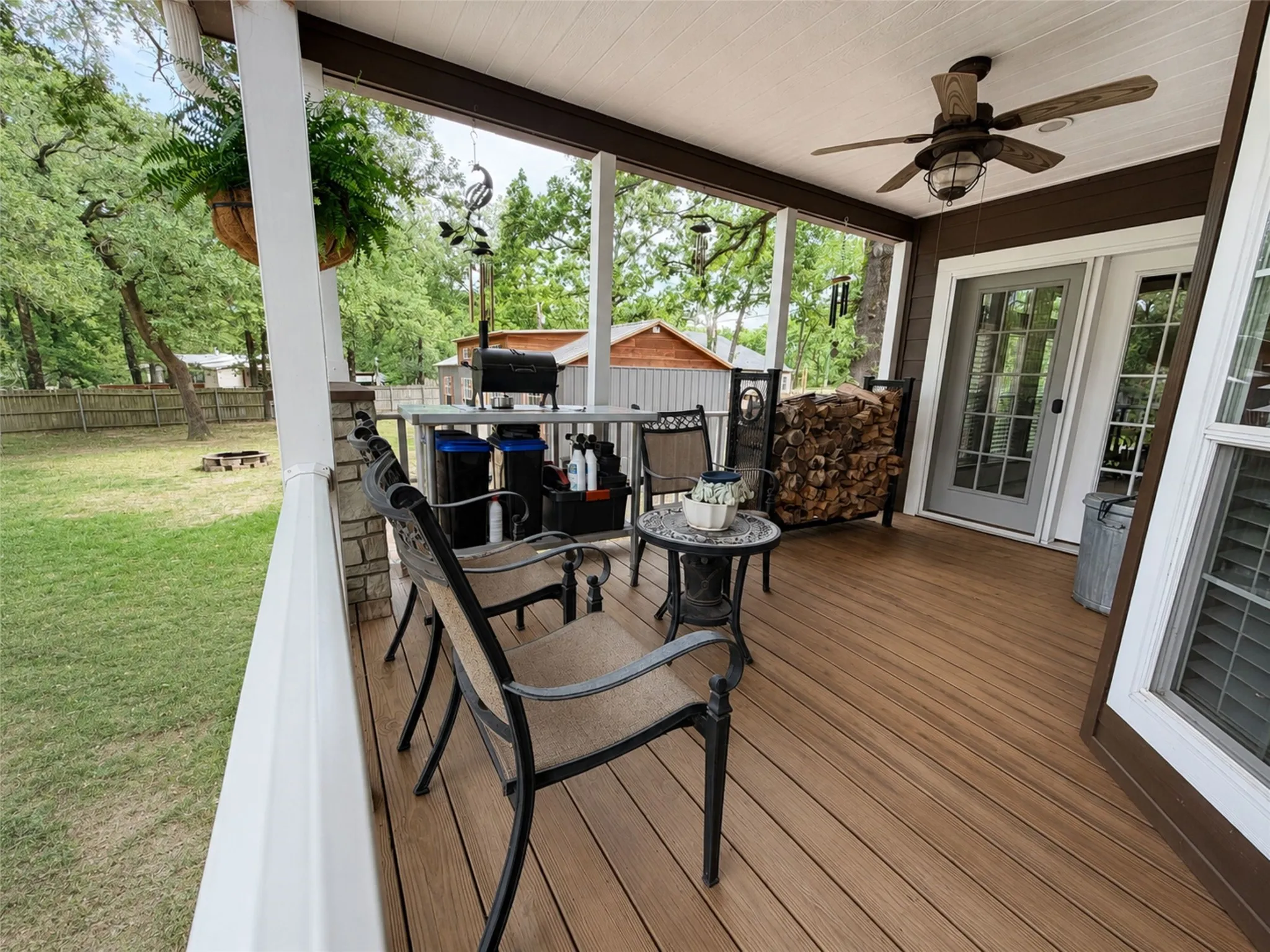 Manufactured Home For Sale in Henderson County , 15746 Casa Verde, Malakoff, Texas 75148, 3 Bedroom, 2 Bathroom, Garage spaces, 1,869 Sqft, built in 2008, mls#21275391, Real Estate Agent in Malakoff, Homes For Sale in Henderson county, Homes For Sale in Malakoff, Realtor in Malakoff Texas, Real Estate Brokerage Independent Realty Texas, Luminita Cordes Realtor