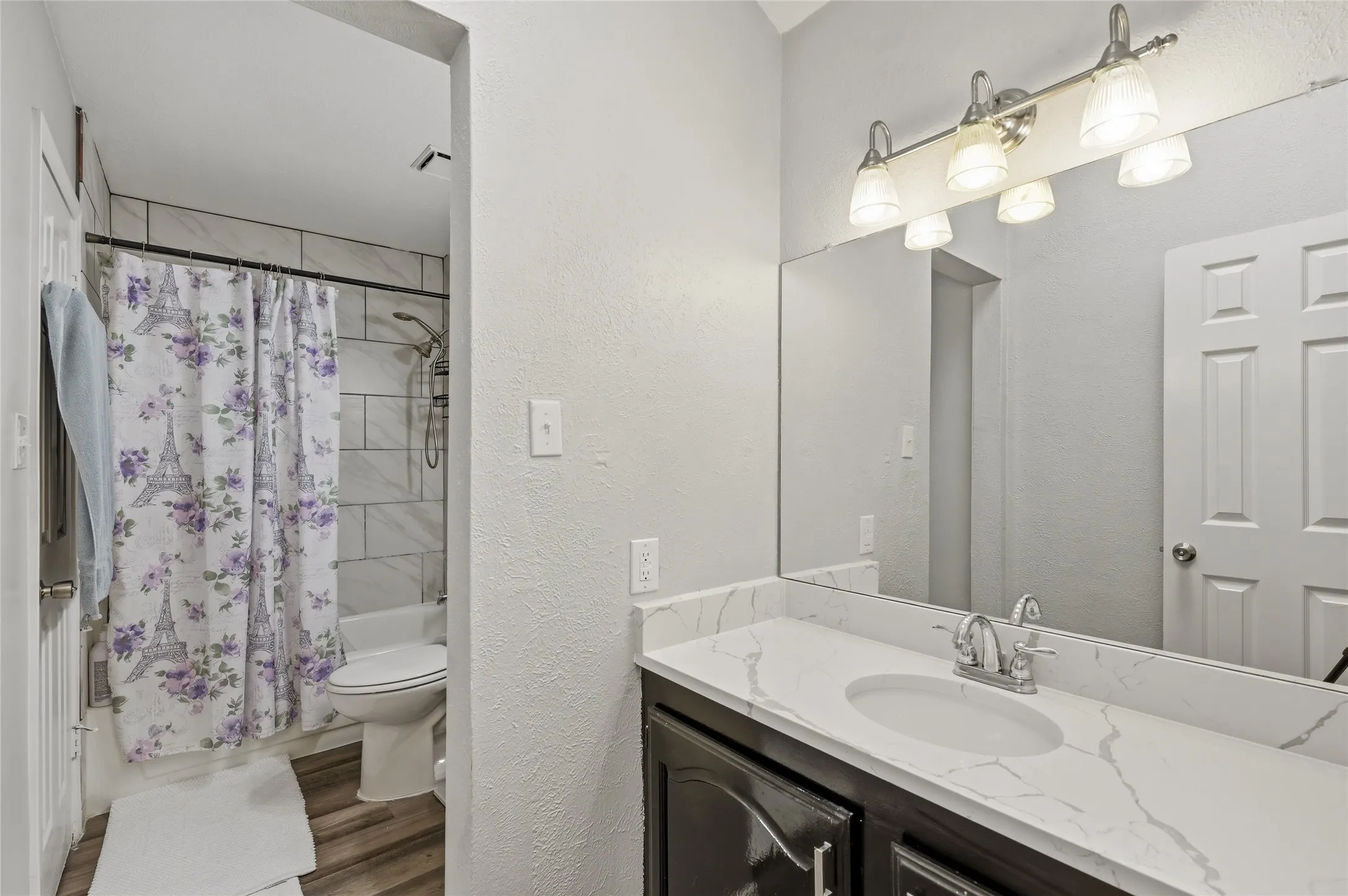 Single Family Residence For Sale in Denton County , 2848 Harbinger Lane, Dallas, Texas 75287, 2 Bedroom, 2 Bathroom, 1 Garage spaces, 1,148 Sqft, built in 1984, mls#21275392, Real Estate Agent in Dallas, Homes For Sale in Denton county, Homes For Sale in Dallas, Realtor in Dallas Texas, Real Estate Brokerage Independent Realty Texas, Luminita Cordes Realtor