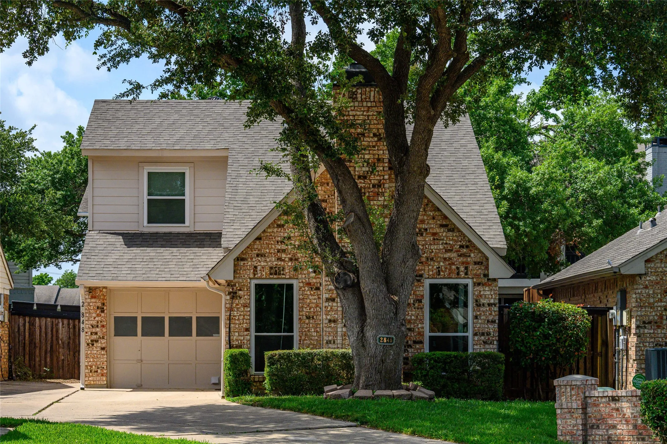 Single Family Residence For Sale in Denton County , 2848 Harbinger Lane, Dallas, Texas 75287, 2 Bedroom, 2 Bathroom, 1 Garage spaces, 1,148 Sqft, built in 1984, mls#21275392, Real Estate Agent in Dallas, Homes For Sale in Denton county, Homes For Sale in Dallas, Realtor in Dallas Texas, Real Estate Brokerage Independent Realty Texas, Luminita Cordes Realtor