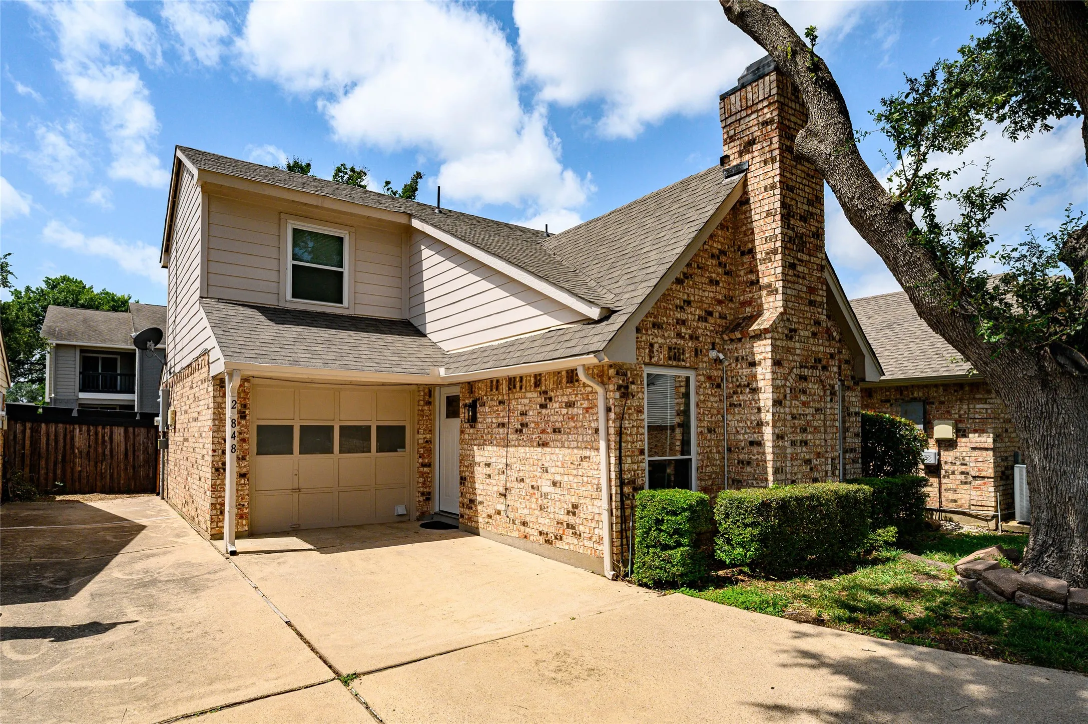 Single Family Residence For Sale in Denton County , 2848 Harbinger Lane, Dallas, Texas 75287, 2 Bedroom, 2 Bathroom, 1 Garage spaces, 1,148 Sqft, built in 1984, mls#21275392, Real Estate Agent in Dallas, Homes For Sale in Denton county, Homes For Sale in Dallas, Realtor in Dallas Texas, Real Estate Brokerage Independent Realty Texas, Luminita Cordes Realtor