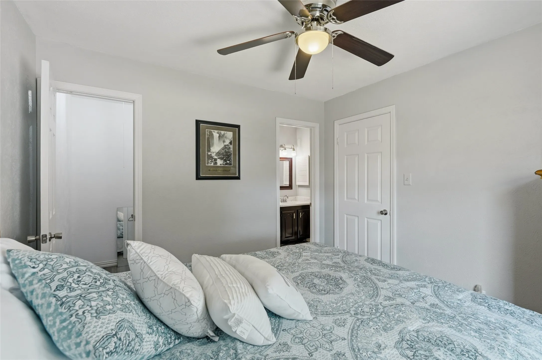 Single Family Residence For Sale in Denton County , 2848 Harbinger Lane, Dallas, Texas 75287, 2 Bedroom, 2 Bathroom, 1 Garage spaces, 1,148 Sqft, built in 1984, mls#21275392, Real Estate Agent in Dallas, Homes For Sale in Denton county, Homes For Sale in Dallas, Realtor in Dallas Texas, Real Estate Brokerage Independent Realty Texas, Luminita Cordes Realtor