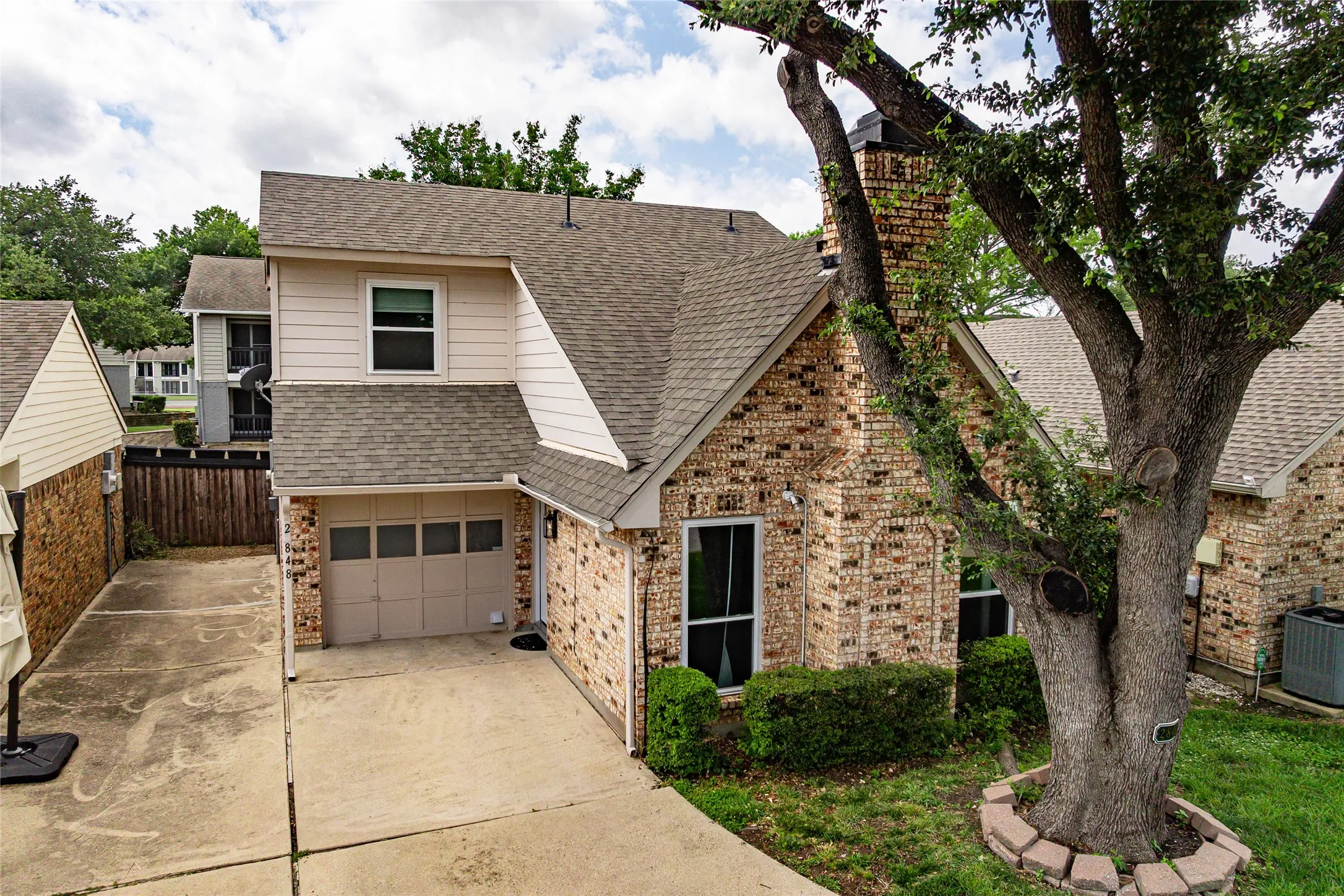Single Family Residence For Sale in Denton County , 2848 Harbinger Lane, Dallas, Texas 75287, 2 Bedroom, 2 Bathroom, 1 Garage spaces, 1,148 Sqft, built in 1984, mls#21275392, Real Estate Agent in Dallas, Homes For Sale in Denton county, Homes For Sale in Dallas, Realtor in Dallas Texas, Real Estate Brokerage Independent Realty Texas, Luminita Cordes Realtor