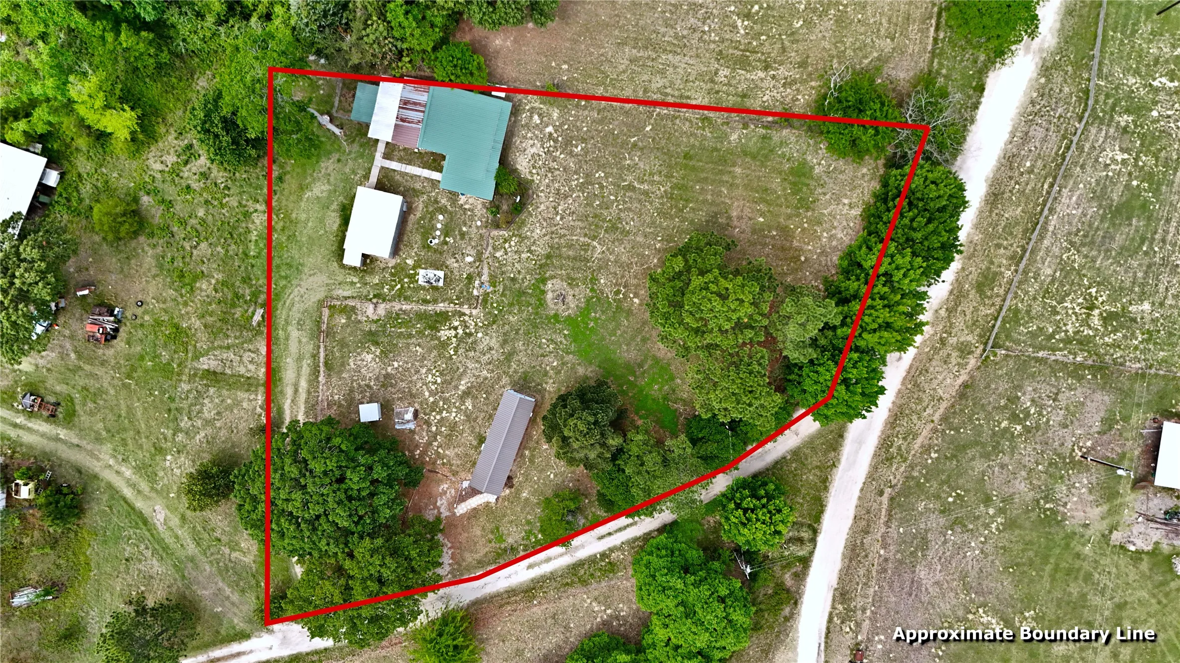 Single Family Residence For Sale in Van Zandt County , 188 Private Road 8703, Ben Wheeler, Texas 75754, 2 Bedroom, 2 Bathroom, Garage spaces, 1,840 Sqft, built in 1980, mls#21275403, Real Estate Agent in Ben Wheeler, Homes For Sale in Van Zandt county, Homes For Sale in Ben Wheeler, Realtor in Ben Wheeler Texas, Real Estate Brokerage Independent Realty Texas, Luminita Cordes Realtor