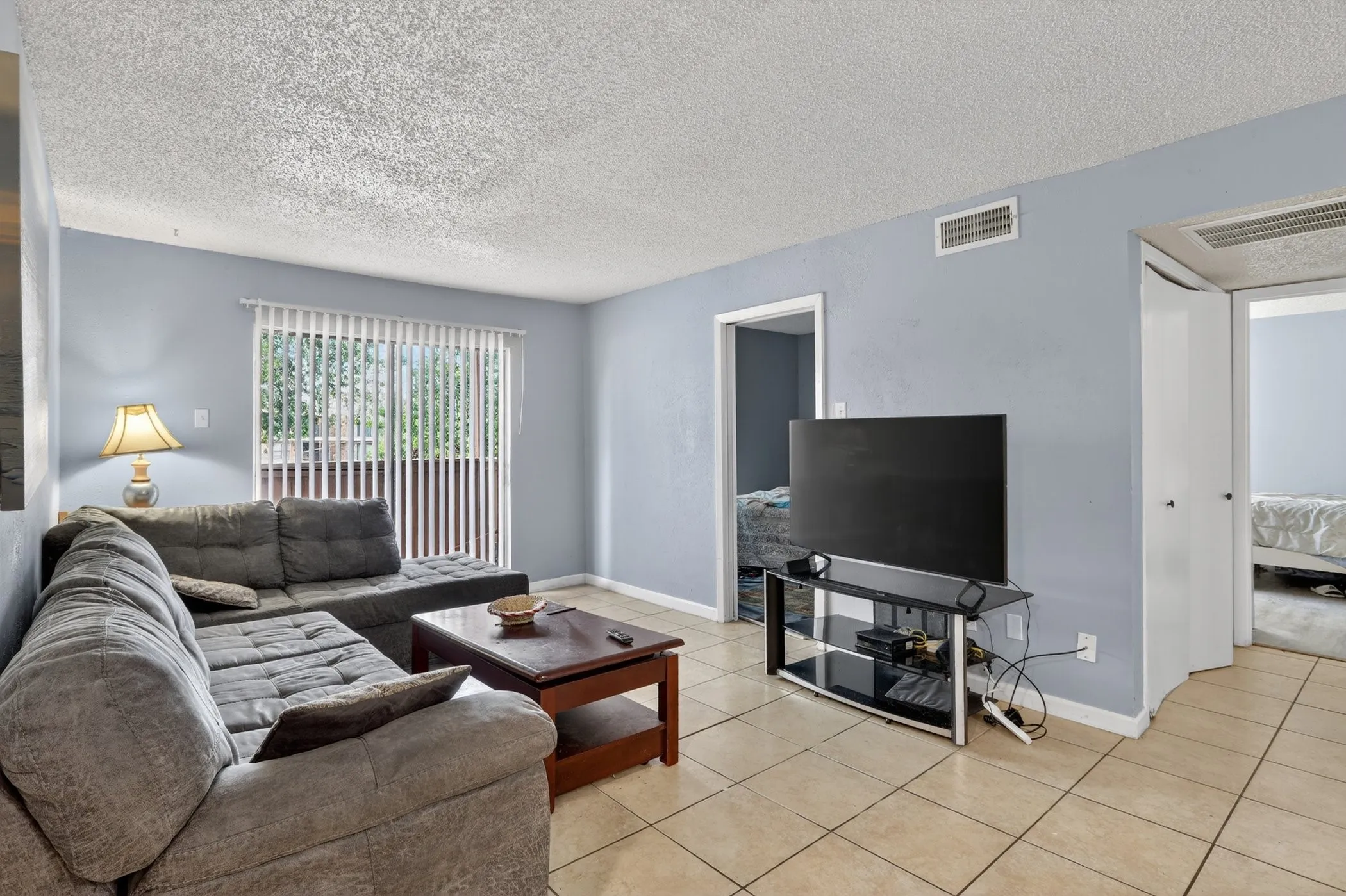 Condominium For Sale in Dallas County , 8110 Skillman Street 1057, Dallas, Texas 75231, 2 Bedrooms, 1 Bathroom, Garage spaces, 723 Sqft, built in 1980, Price $107,000, mls#21275405, Real Estate Agent in Dallas, Homes For Sale in Dallas county, Homes For Sale in Dallas, Realtor in Dallas Texas, Real Estate Brokerage Independent Realty Texas, Luminita Cordes Realtor