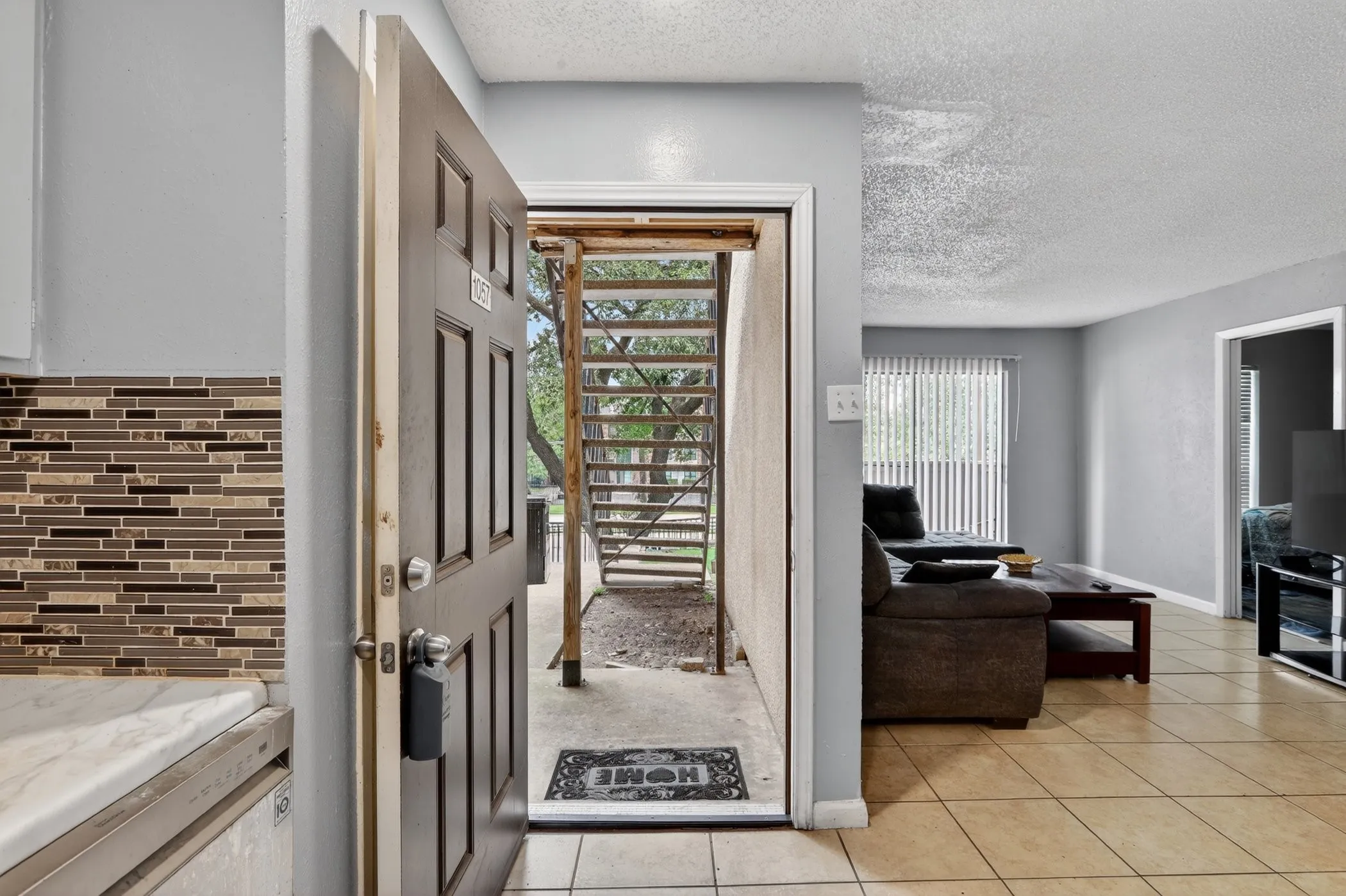 Condominium For Sale in Dallas County , 8110 Skillman Street 1057, Dallas, Texas 75231, 2 Bedrooms, 1 Bathroom, Garage spaces, 723 Sqft, built in 1980, Price $107,000, mls#21275405, Real Estate Agent in Dallas, Homes For Sale in Dallas county, Homes For Sale in Dallas, Realtor in Dallas Texas, Real Estate Brokerage Independent Realty Texas, Luminita Cordes Realtor
