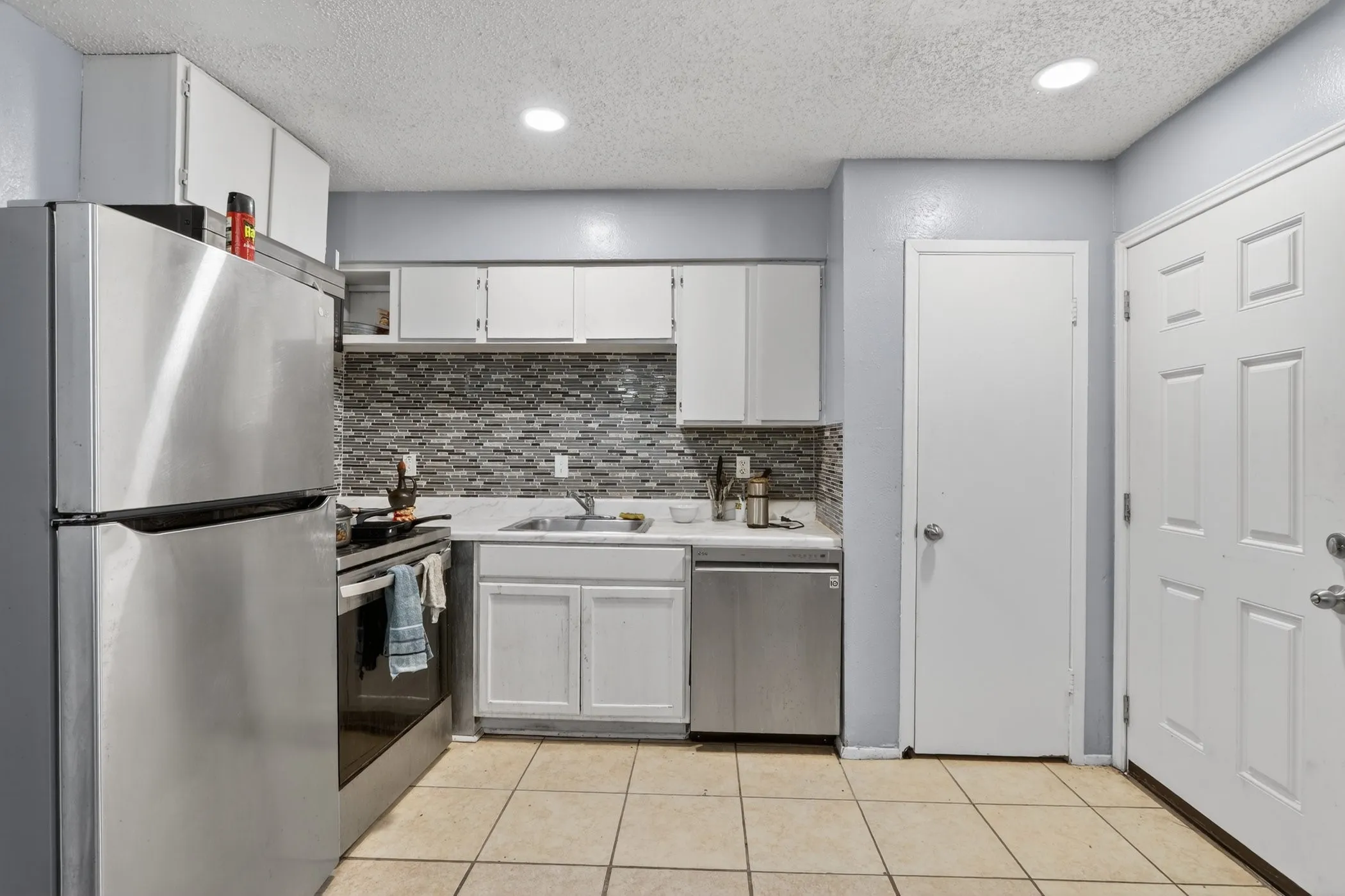 Condominium For Sale in Dallas County , 8110 Skillman Street 1057, Dallas, Texas 75231, 2 Bedrooms, 1 Bathroom, Garage spaces, 723 Sqft, built in 1980, Price $107,000, mls#21275405, Real Estate Agent in Dallas, Homes For Sale in Dallas county, Homes For Sale in Dallas, Realtor in Dallas Texas, Real Estate Brokerage Independent Realty Texas, Luminita Cordes Realtor