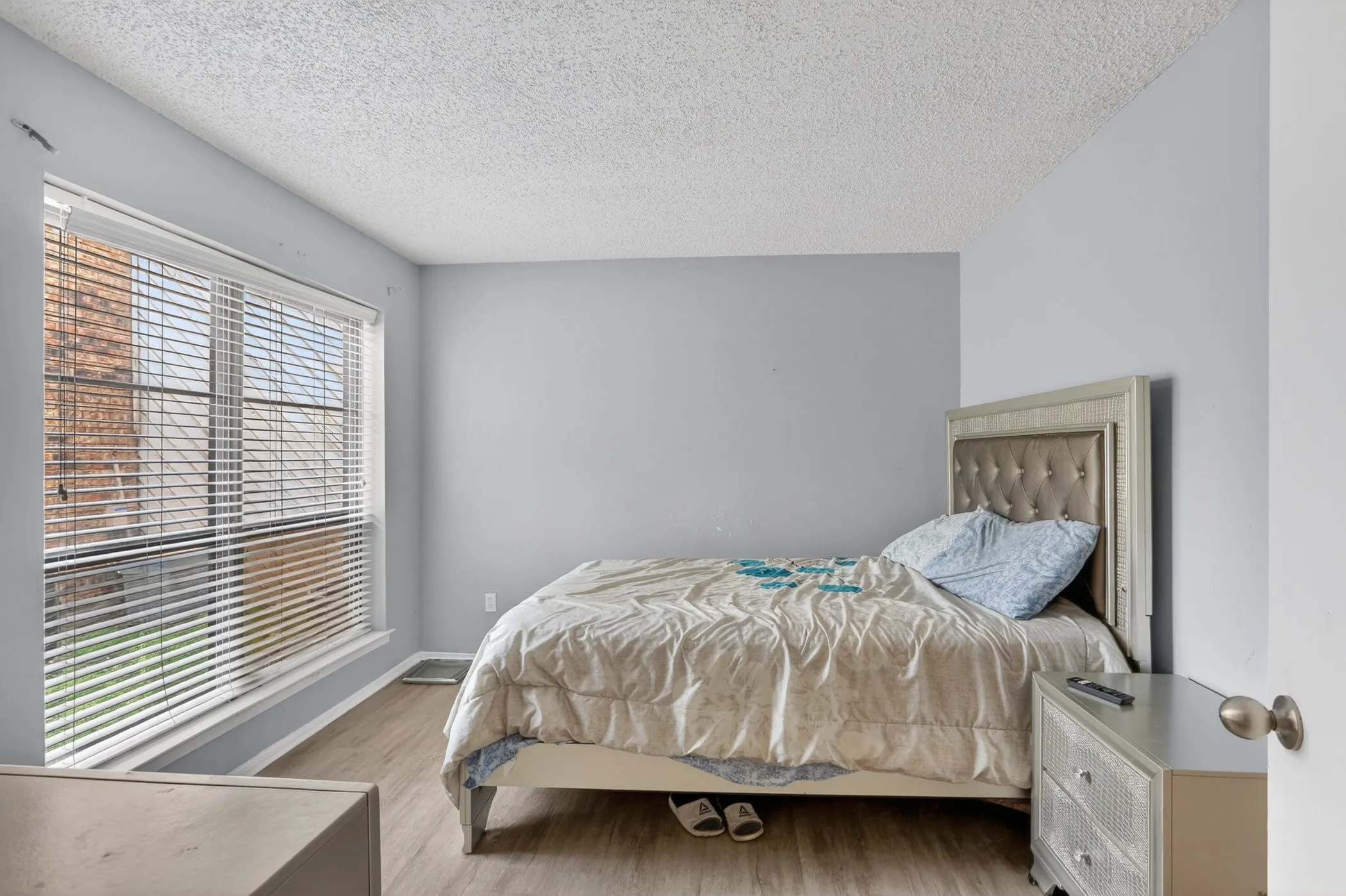 Condominium For Sale in Dallas County , 8110 Skillman Street 1057, Dallas, Texas 75231, 2 Bedrooms, 1 Bathroom, Garage spaces, 723 Sqft, built in 1980, Price $107,000, mls#21275405, Real Estate Agent in Dallas, Homes For Sale in Dallas county, Homes For Sale in Dallas, Realtor in Dallas Texas, Real Estate Brokerage Independent Realty Texas, Luminita Cordes Realtor