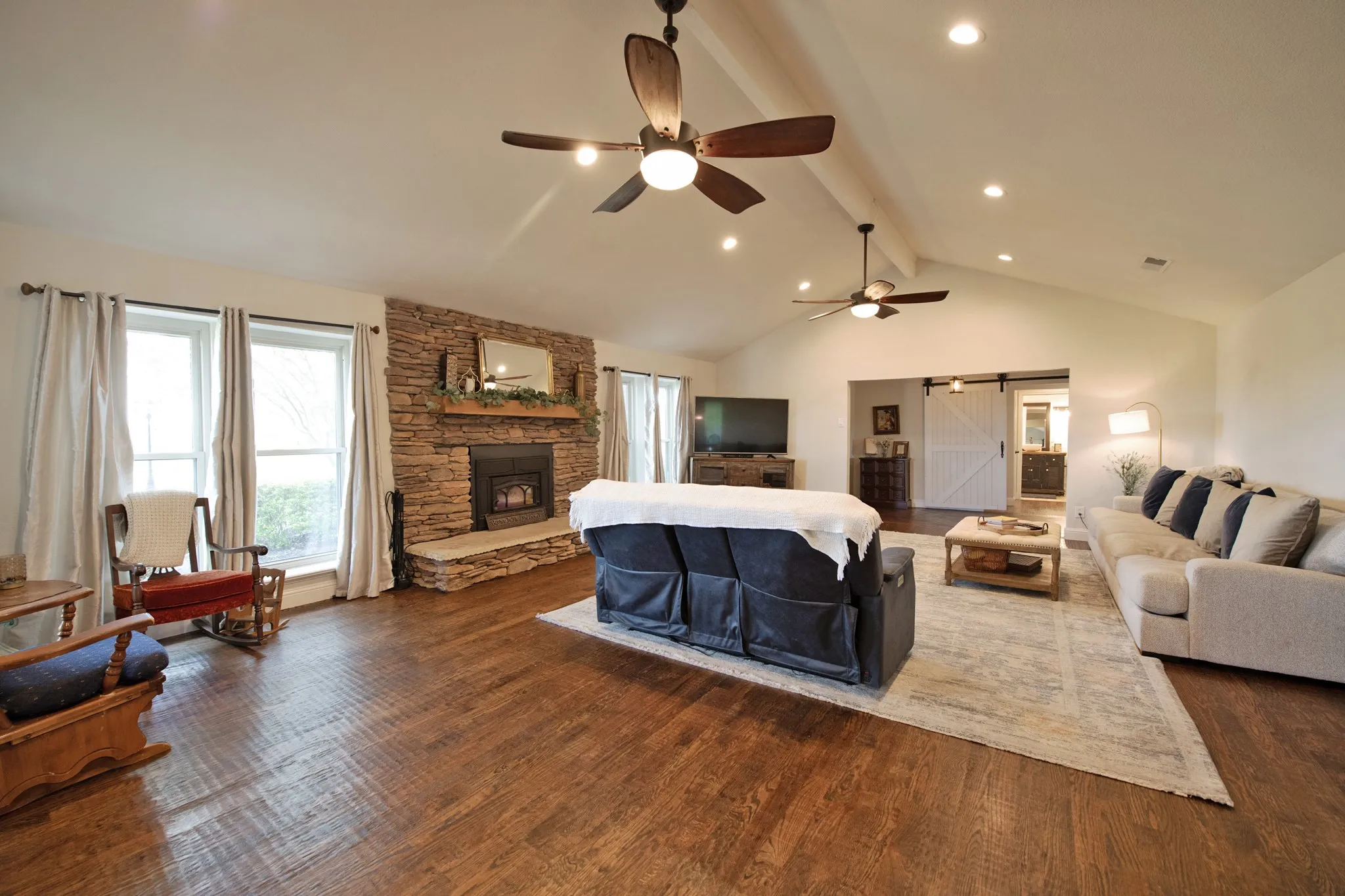 Single Family Residence For Sale in Dallas County , 6612 Eastview Drive, Sachse, Texas 75048, 7 Bedrooms, 5 Bathrooms, 6 Garage spaces, 4,393 Sqft, built in 1974, Price $1,289,900, mls#21275409, Real Estate Agent in Sachse, Homes For Sale in Dallas county, Homes For Sale in Sachse, Realtor in Sachse Texas, Real Estate Brokerage Independent Realty Texas, Luminita Cordes Realtor