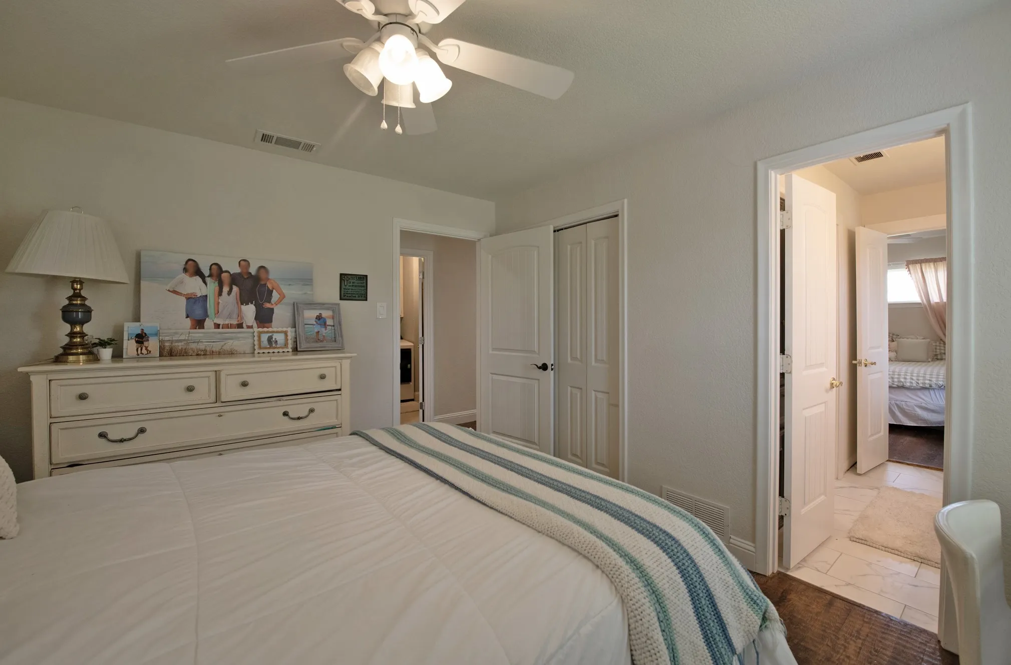 Single Family Residence For Sale in Dallas County , 6612 Eastview Drive, Sachse, Texas 75048, 7 Bedrooms, 5 Bathrooms, 6 Garage spaces, 4,393 Sqft, built in 1974, Price $1,289,900, mls#21275409, Real Estate Agent in Sachse, Homes For Sale in Dallas county, Homes For Sale in Sachse, Realtor in Sachse Texas, Real Estate Brokerage Independent Realty Texas, Luminita Cordes Realtor