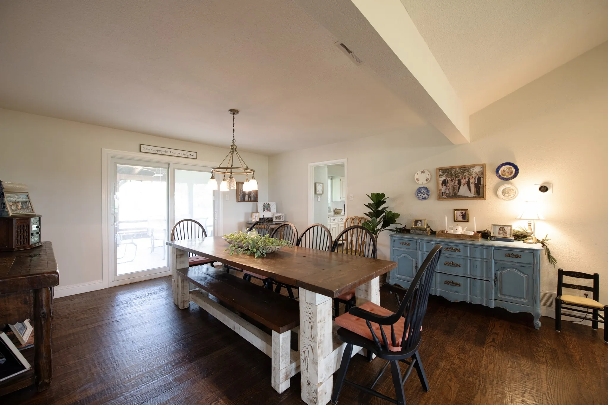 Single Family Residence For Sale in Dallas County , 6612 Eastview Drive, Sachse, Texas 75048, 7 Bedrooms, 5 Bathrooms, 6 Garage spaces, 4,393 Sqft, built in 1974, Price $1,289,900, mls#21275409, Real Estate Agent in Sachse, Homes For Sale in Dallas county, Homes For Sale in Sachse, Realtor in Sachse Texas, Real Estate Brokerage Independent Realty Texas, Luminita Cordes Realtor